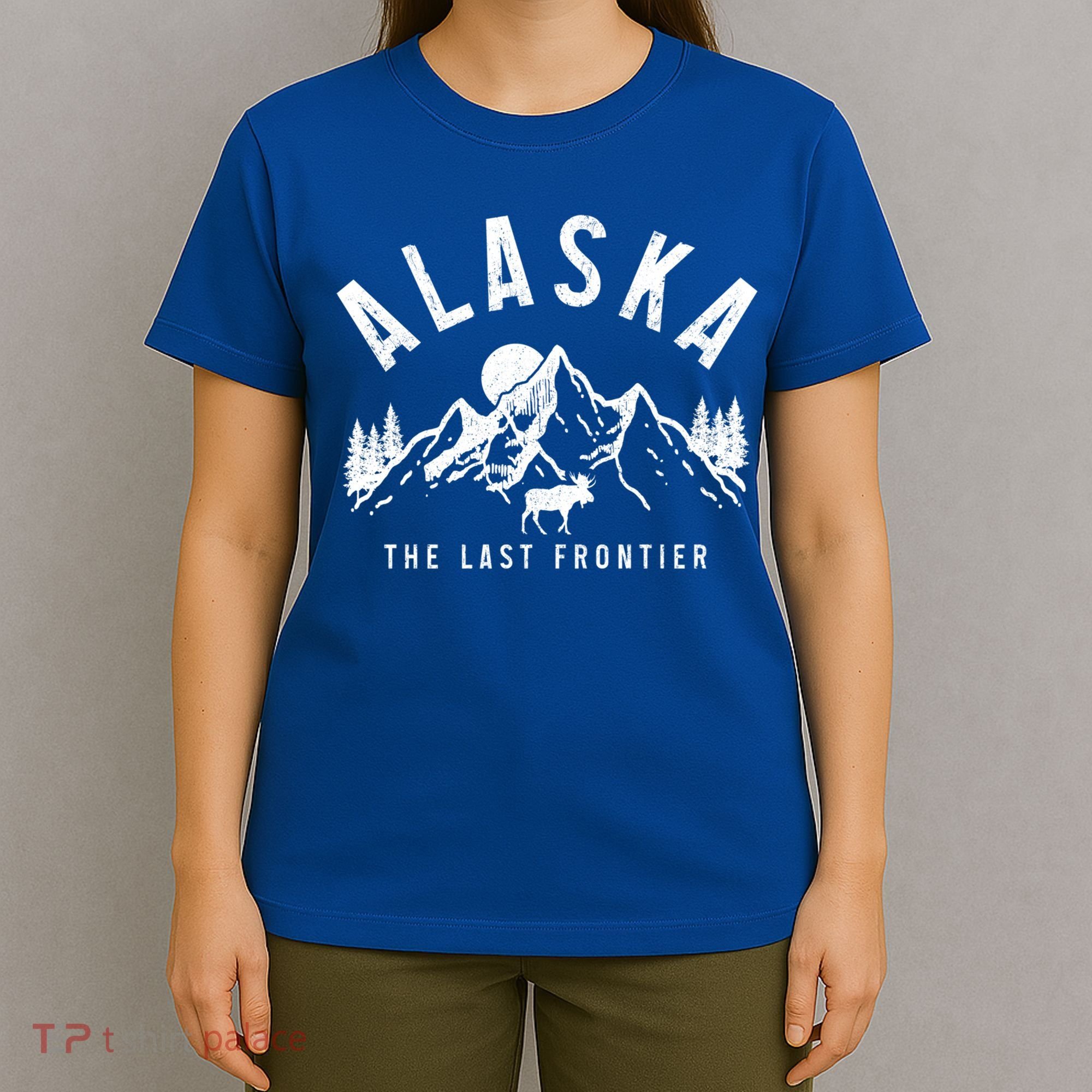 Alaska The Last Frontier Vintage Mountains Moose Hiking Gift T-Shirt