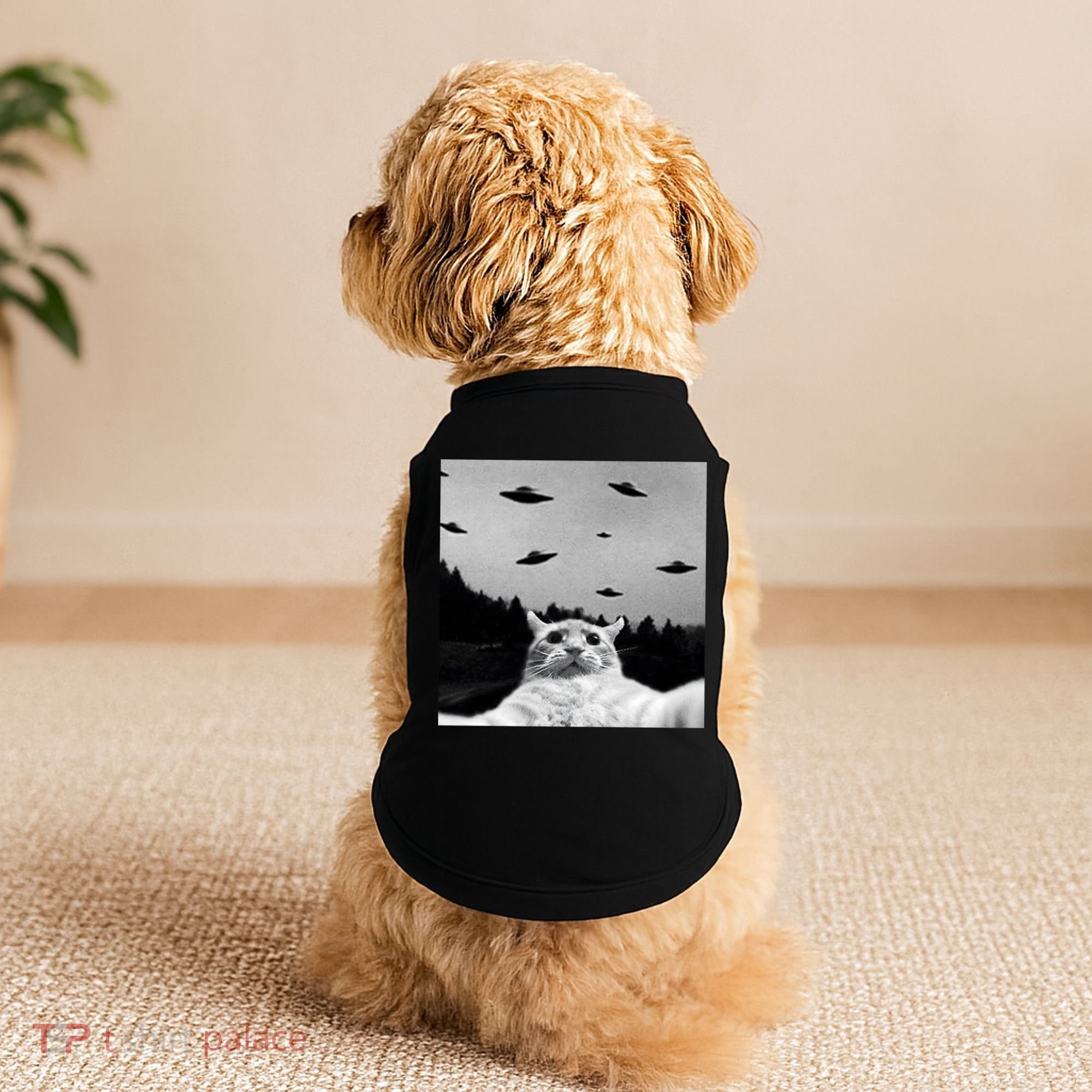 Alien UFO Funny Cat Selfie Doggie Tank