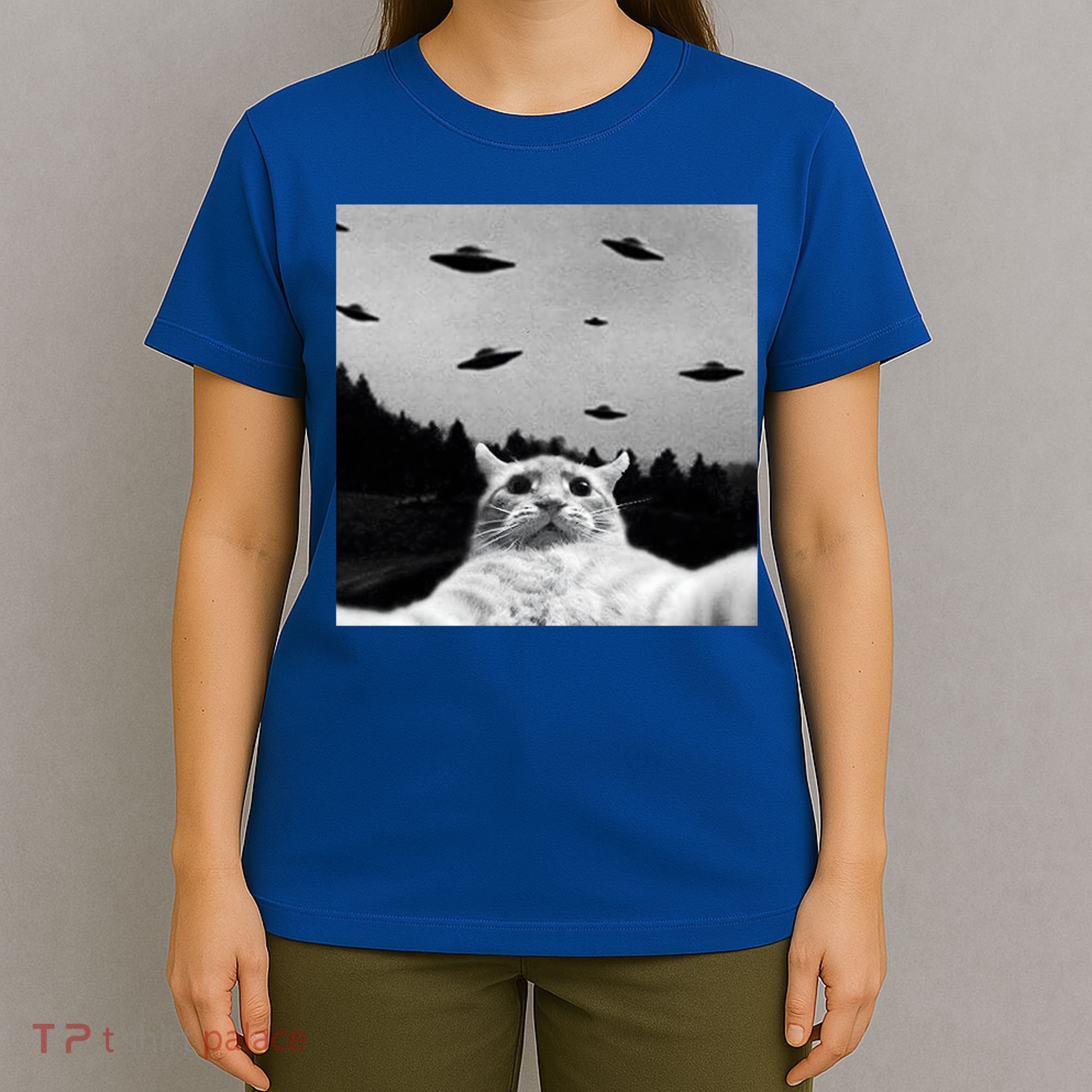 Alien UFO Funny Cat Selfie T-Shirt