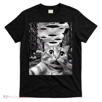 Alien UFO Funny Cat Selfie T-Shirt