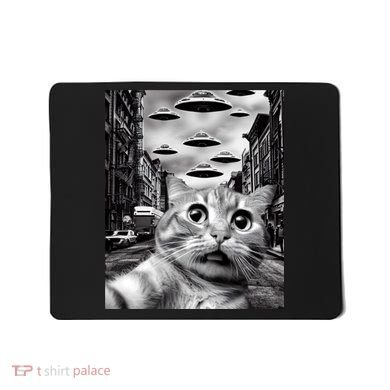 Alien UFO Funny Cat Selfie Mousepad