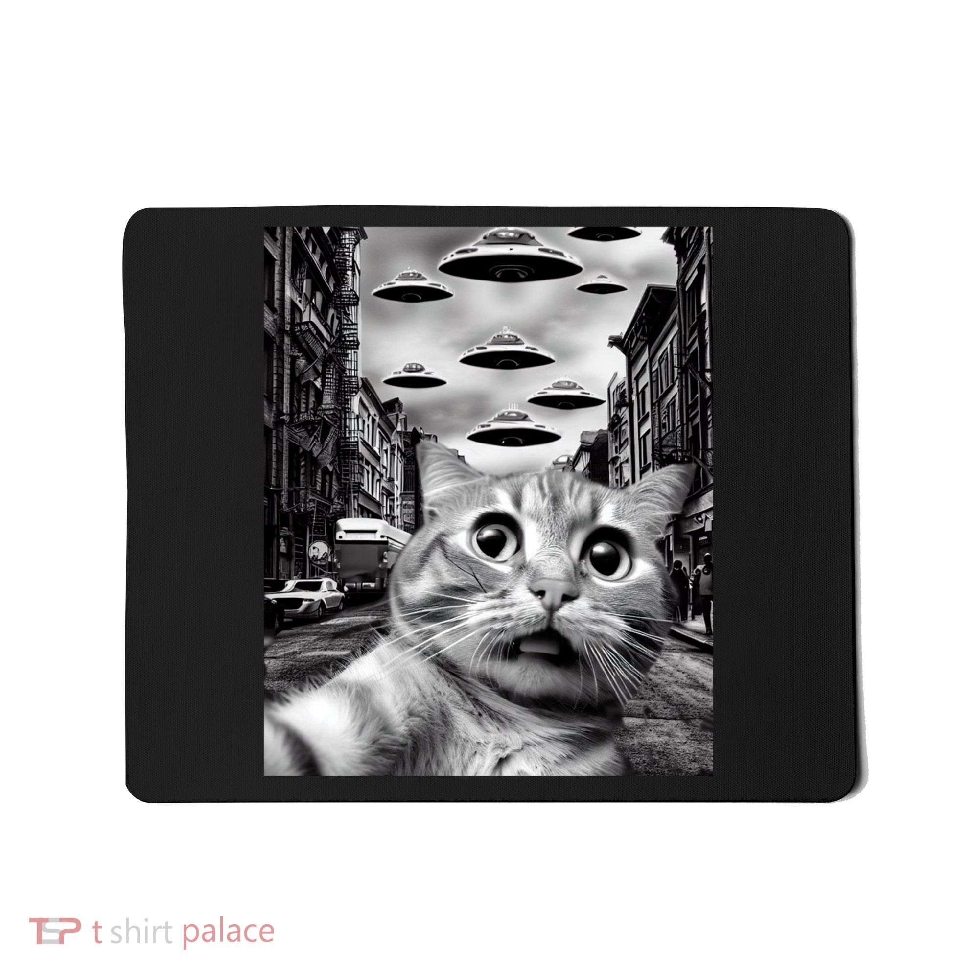 Alien UFO Funny Cat Selfie Mousepad