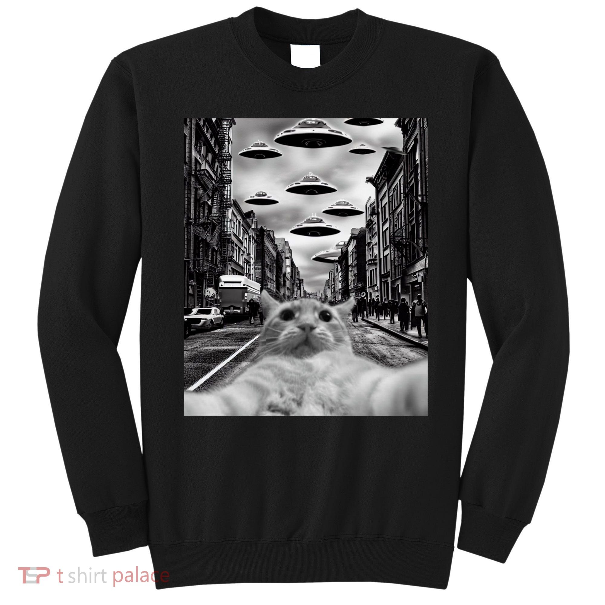 Alien UFO Funny Cat Selfie Sweatshirt