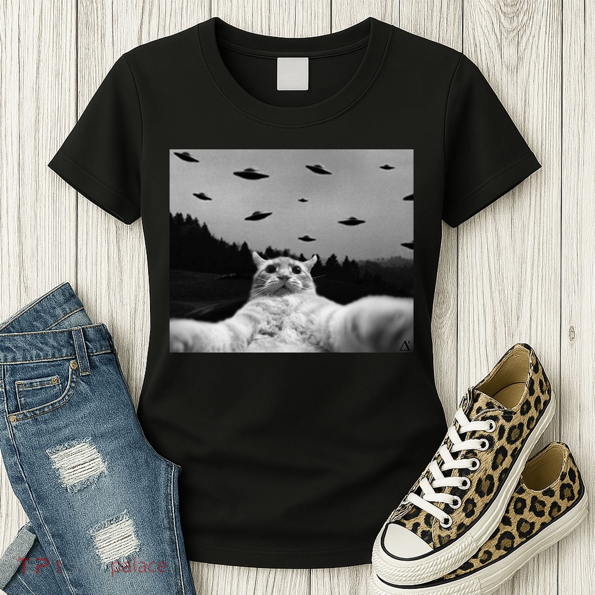 Alien UFO Funny Cat Women's T-Shirt