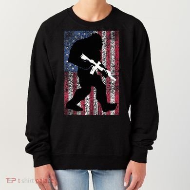 Bigfoot 2nd Amendment Right To Bear Arms Gift For Gun Owner Women's Sweatshirt