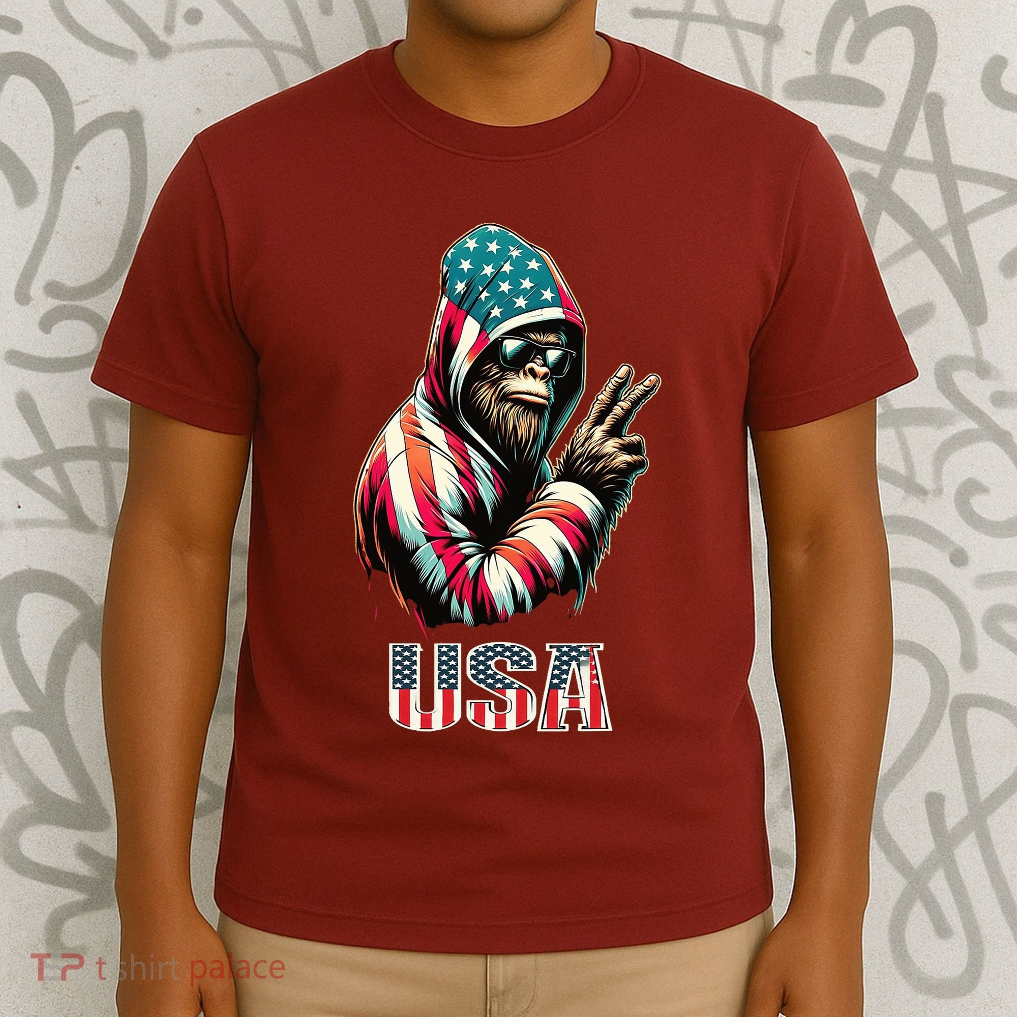 Bigfoot 4th Of July Usa Patriotic Sasquatch T-Shirt