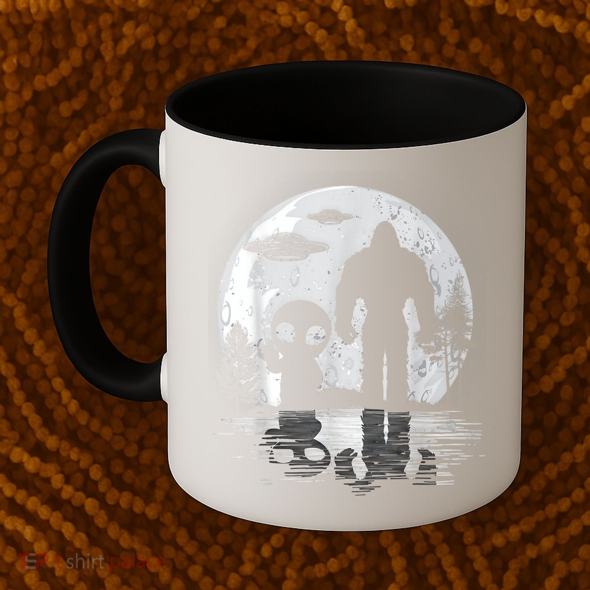 Bigfoot And Alien UFO Moon Sasquatch Bigfoot Lovers Coffee Mug
