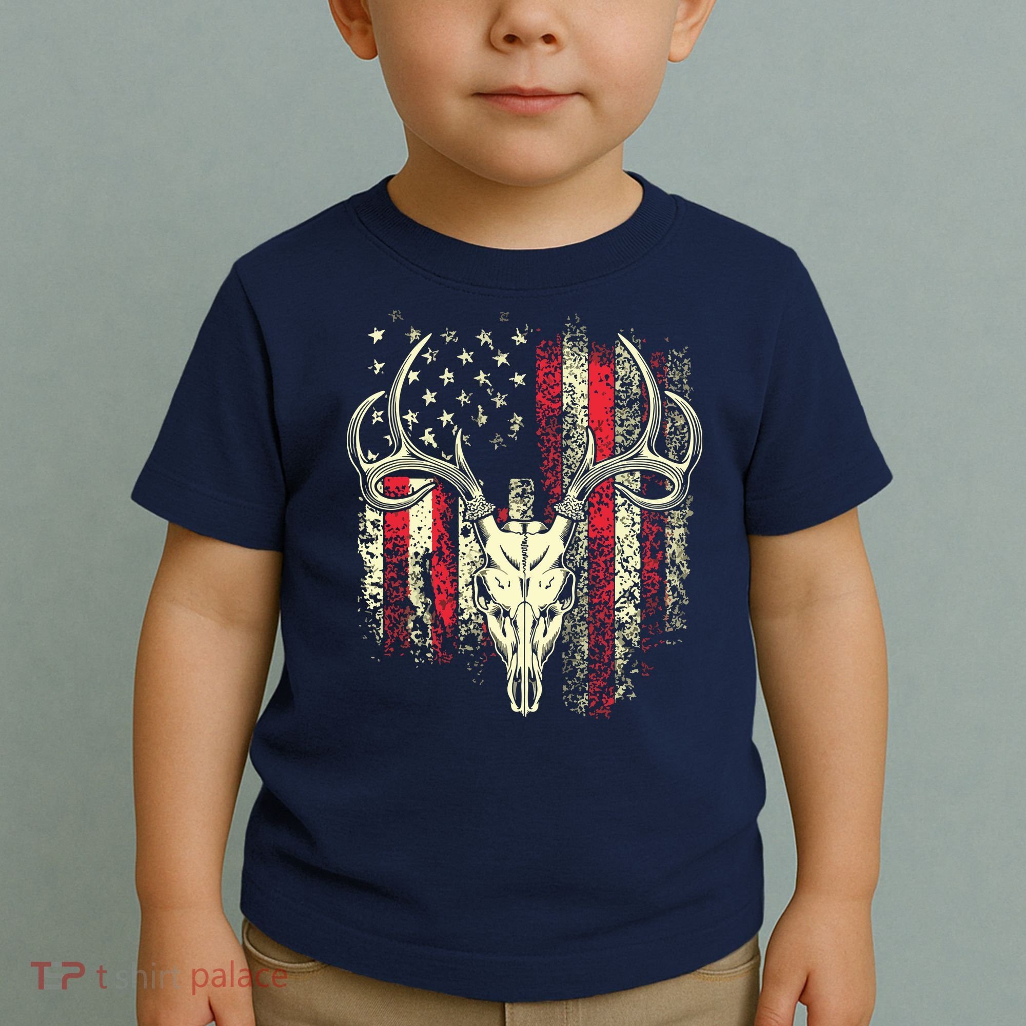 Bucks Antlers And Skull On An American Flag Deer Hunters Toddler T-Shirt