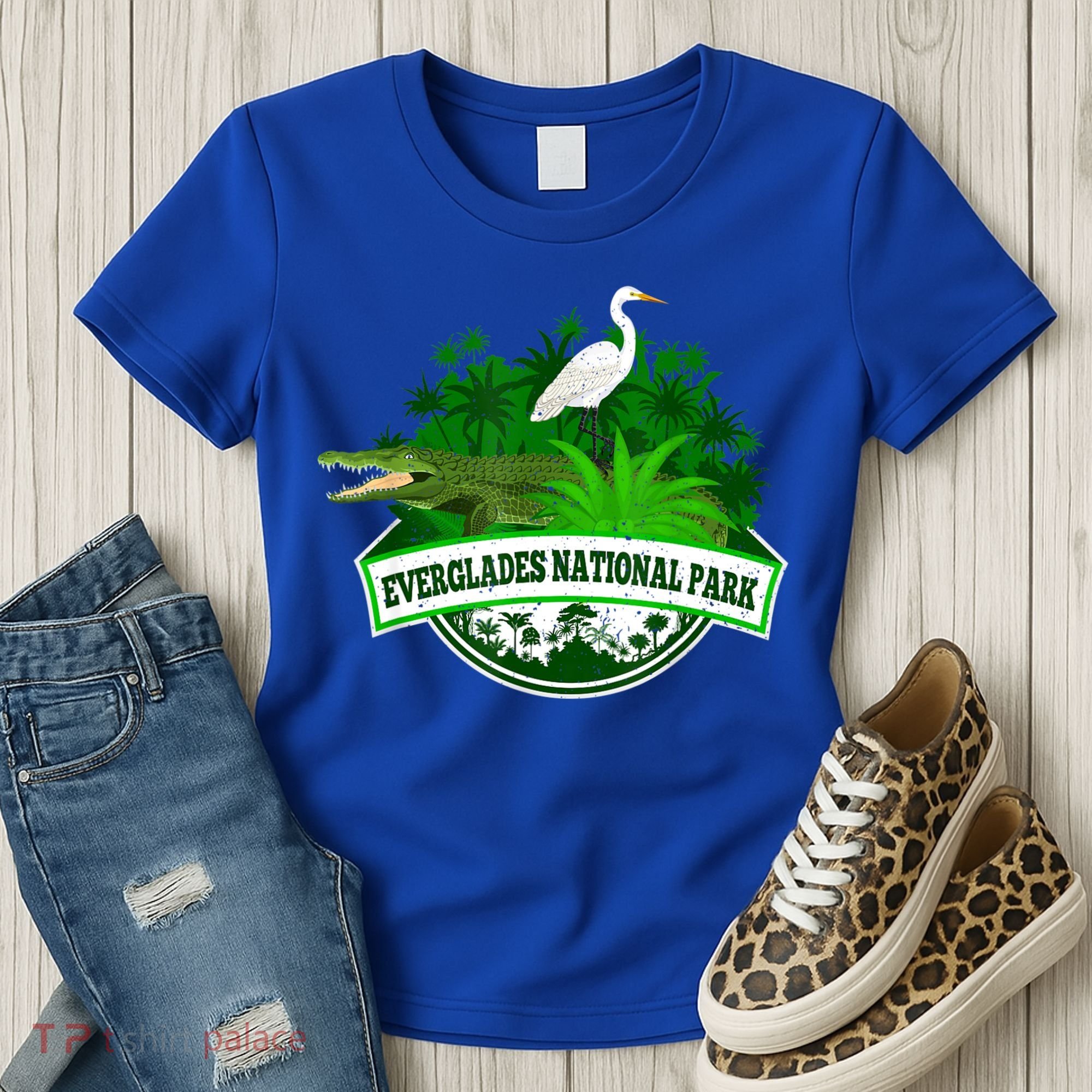 Bird And Florida Alligator Of Everglades National Park Women's T-Shirt
