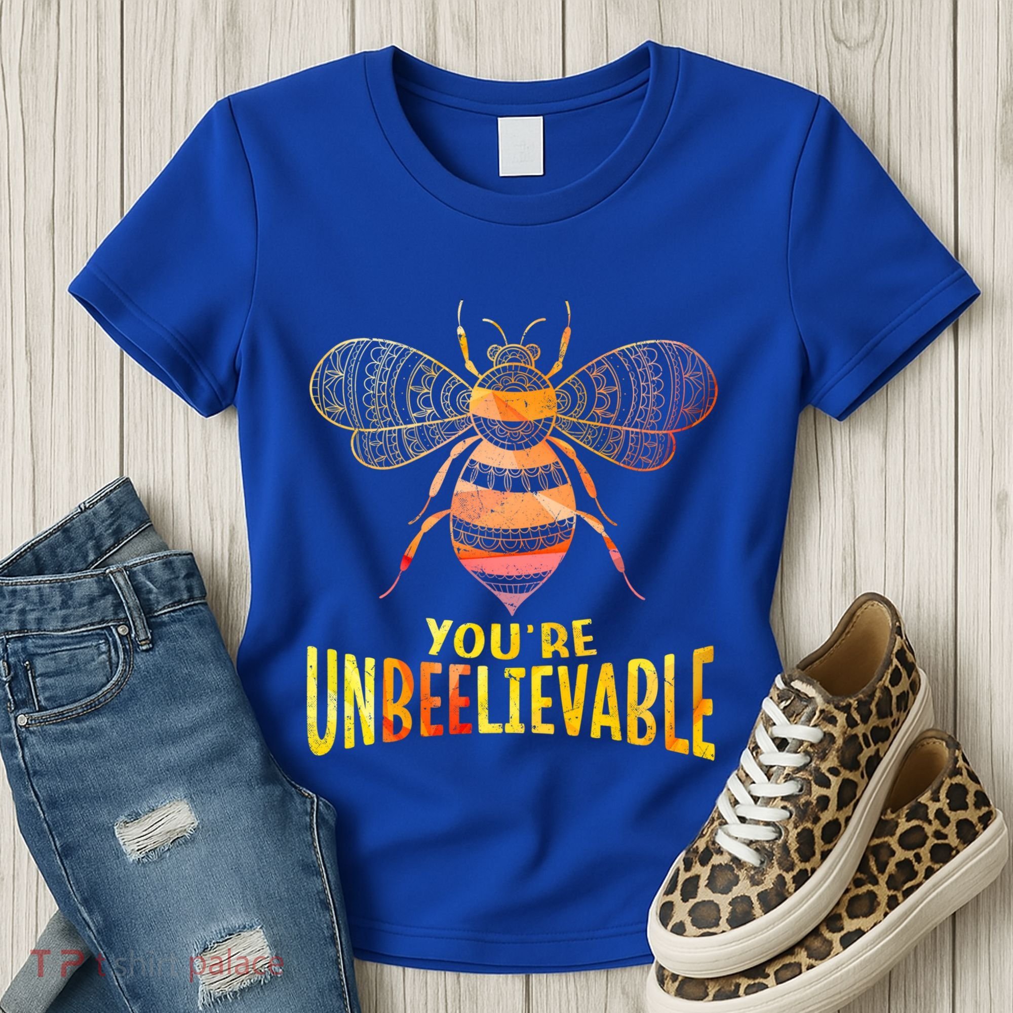 Bee Art Graphic Unbeelievable Bees Meaningful Gift Women's T-Shirt