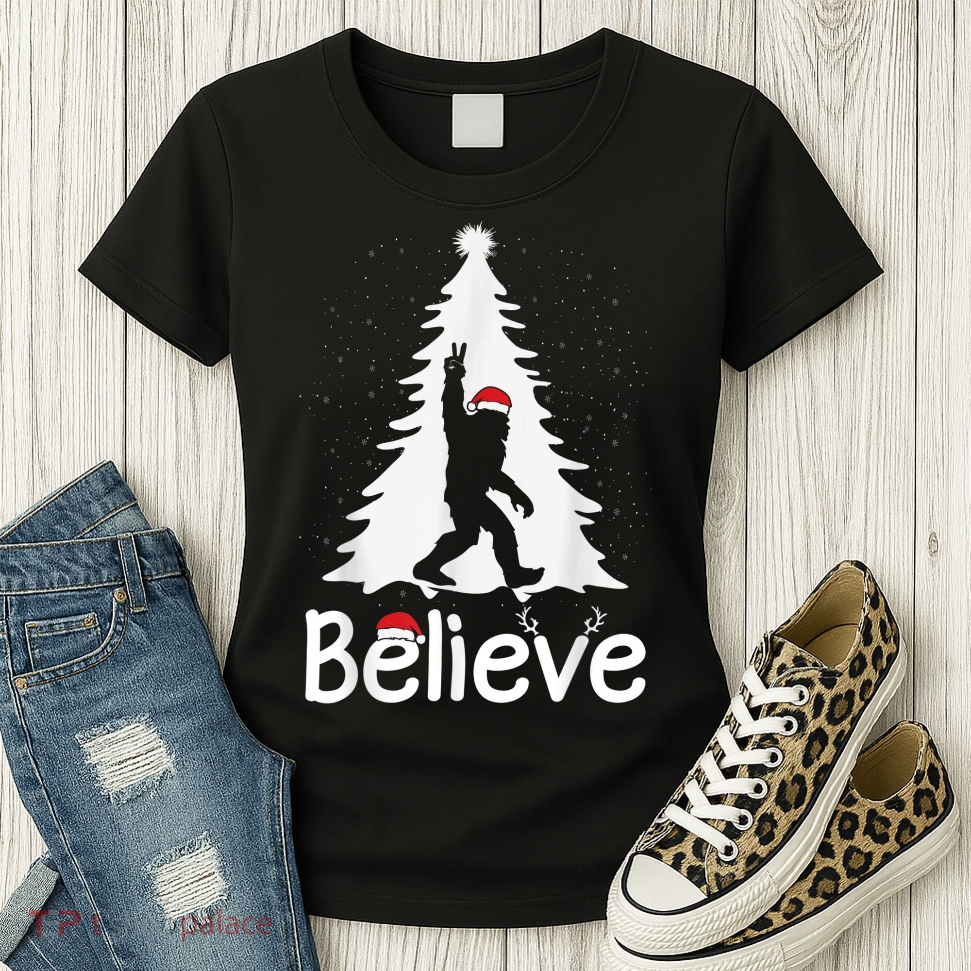 Believe Bigfoot Christmas Yetti Funny Xmas Tree Sasquatch Women's T-Shirt