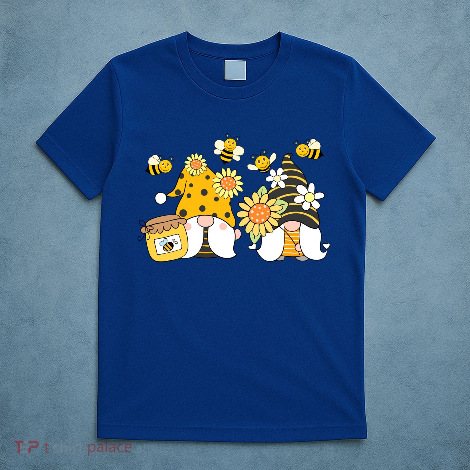 Bumble Bee Gnomes Tomte Scandinavian Gnome Bee Ornats Great Gift T-Shirt