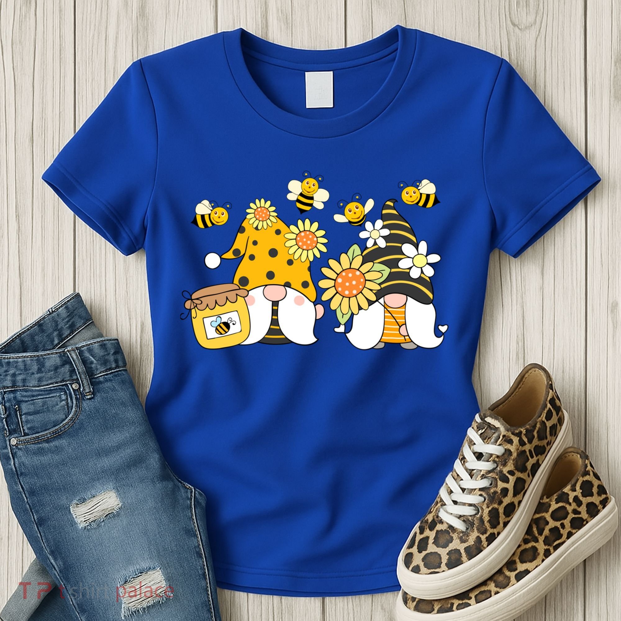 Bumble Bee Gnomes Tomte Scandinavian Gnome Bee Ornats Great Gift Women's T-Shirt