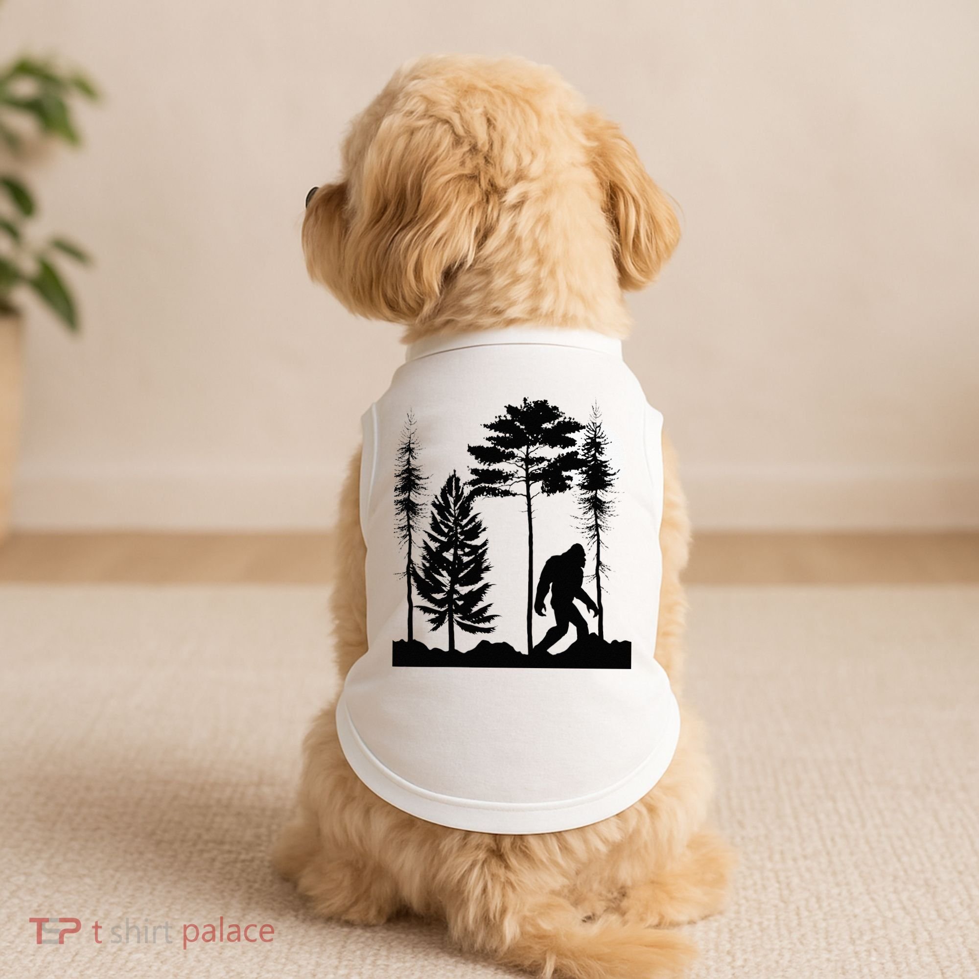 Bigfoo Bigfoot Hiding In Forest At Night Sasquatch Doggie Tank