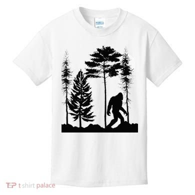 Bigfoo Bigfoot Hiding In Forest At Night Sasquatch Kids T-Shirt