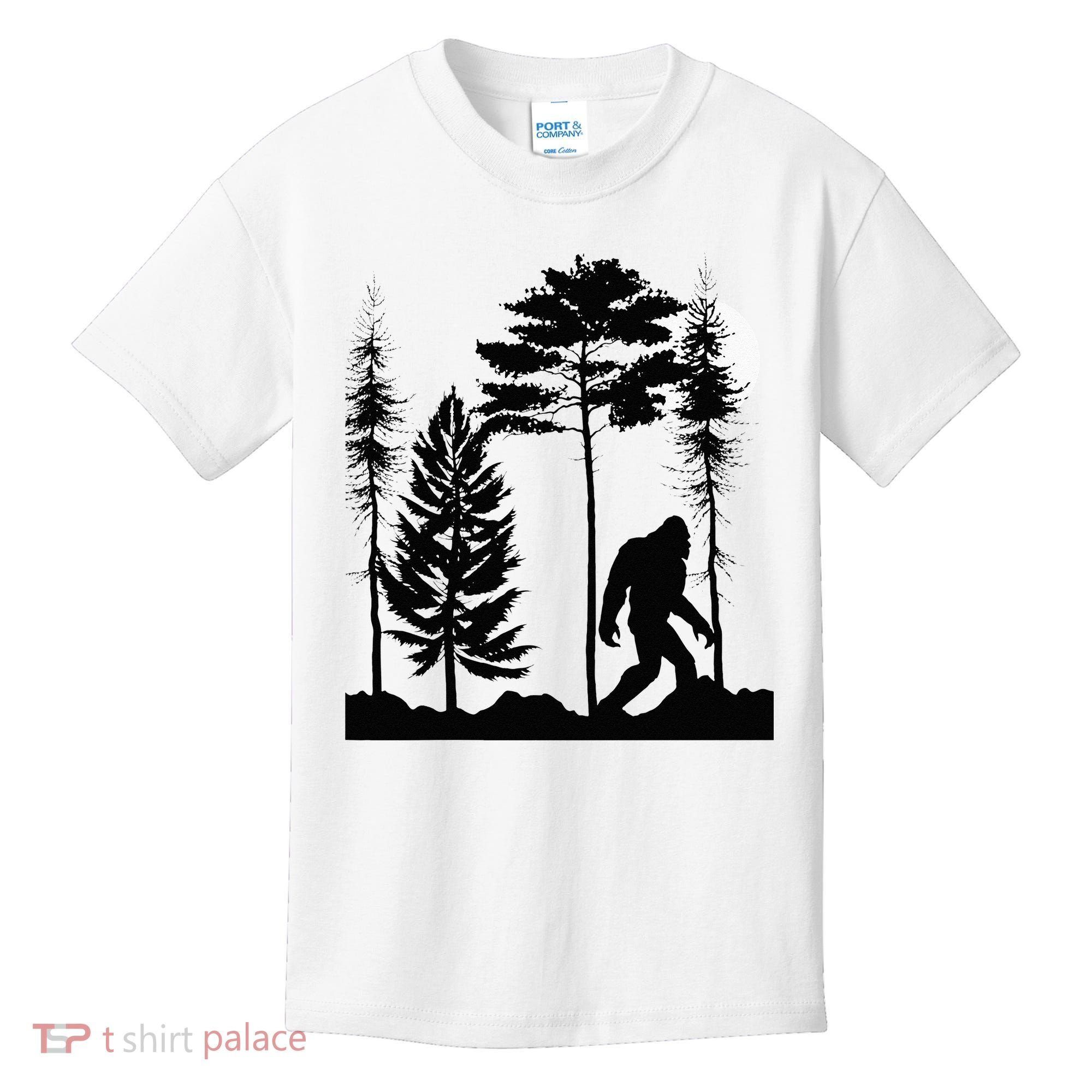 Bigfoo Bigfoot Hiding In Forest At Night Sasquatch Kids T-Shirt