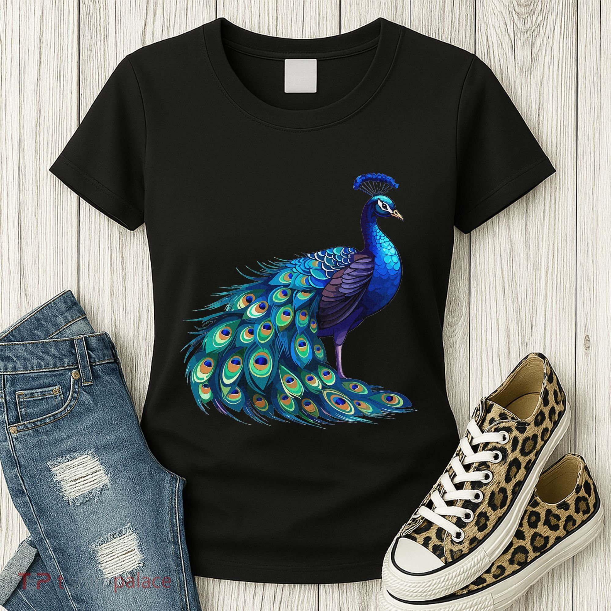Beautiful Blue Peacock Teal Feathers Bird Lover Women Women's T-Shirt
