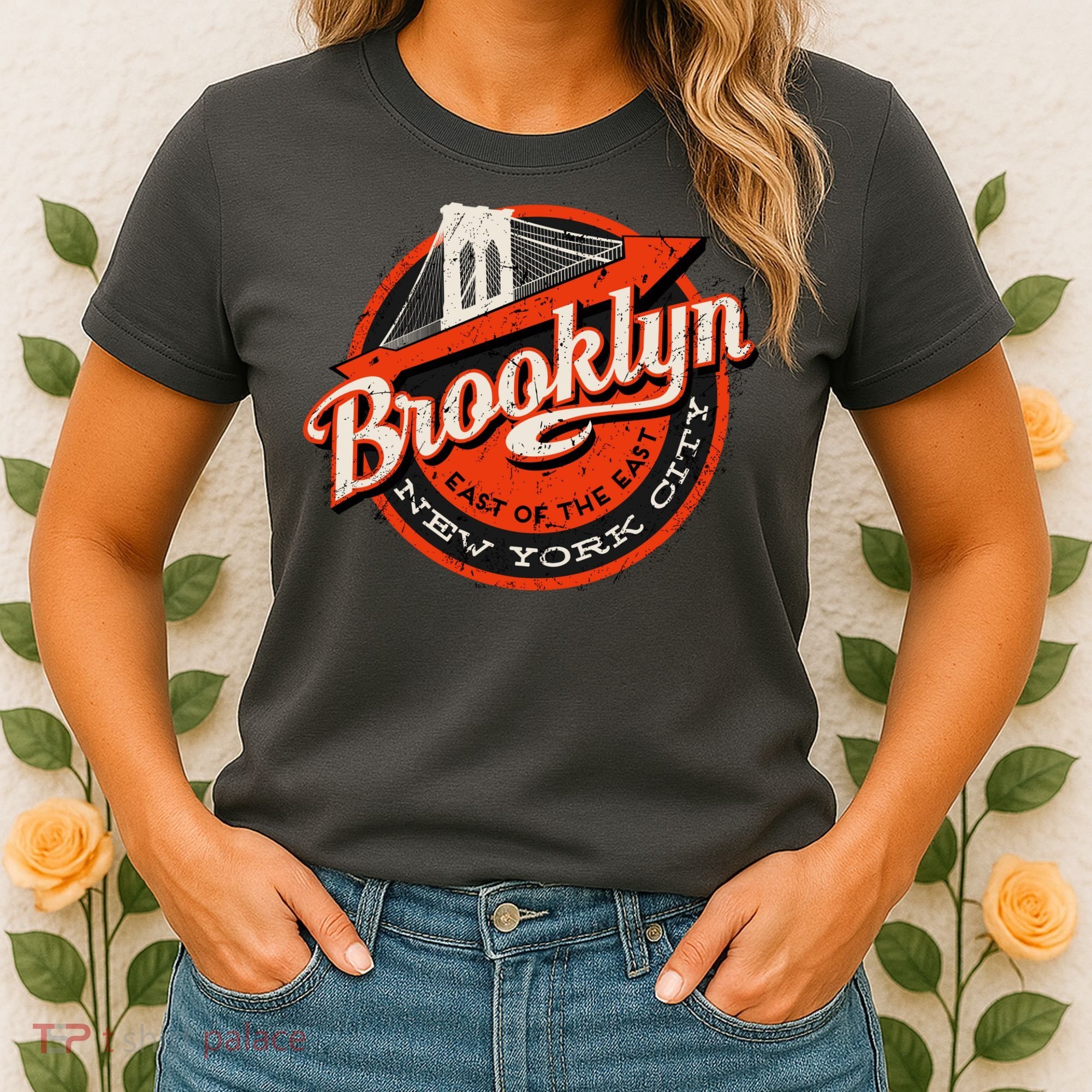 Brooklyn Bridge Retro New York Logo Women's T-Shirt
