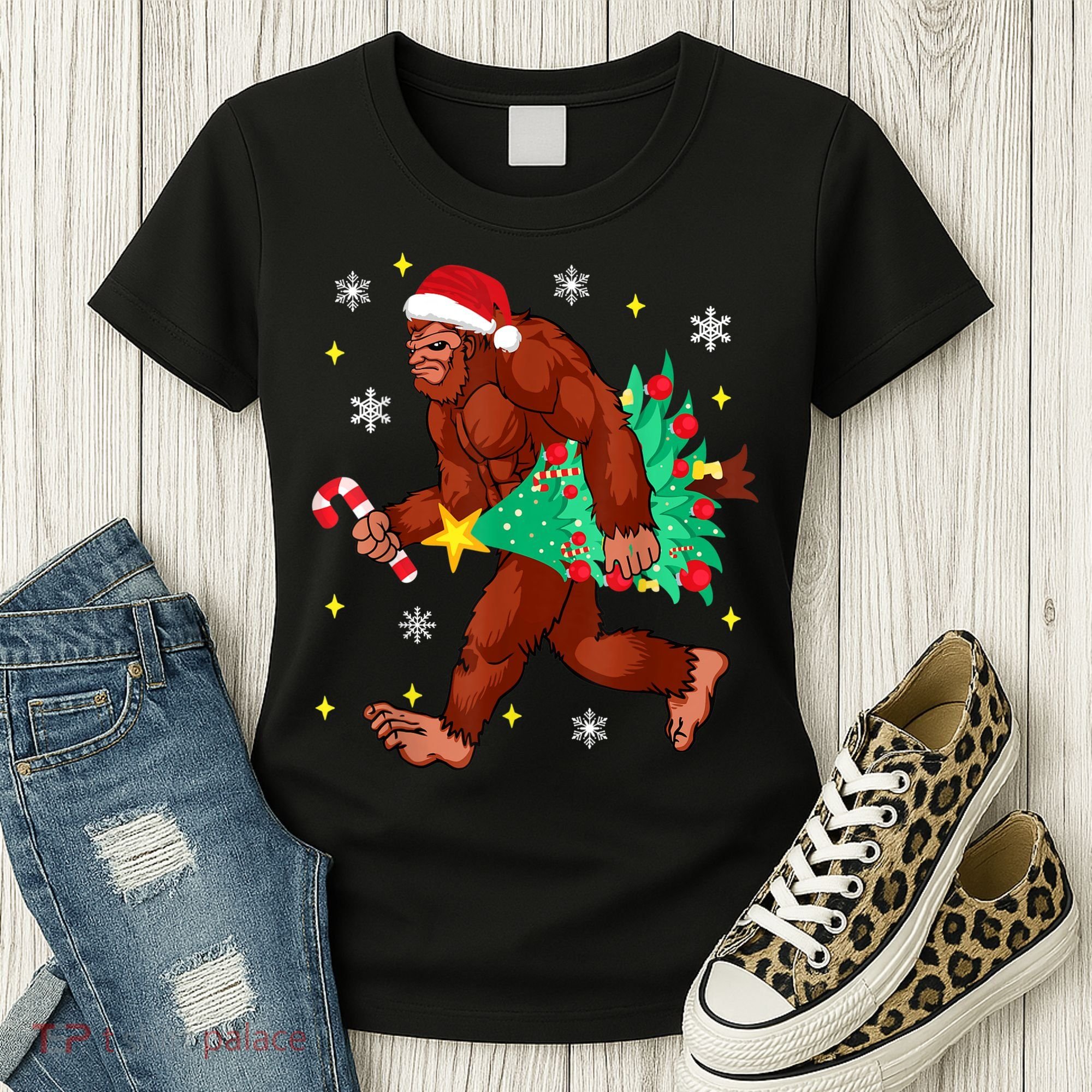 Bigfoot Carrying Christmas Tree Funny Xmas 2021 Sasquatch Women's T-Shirt