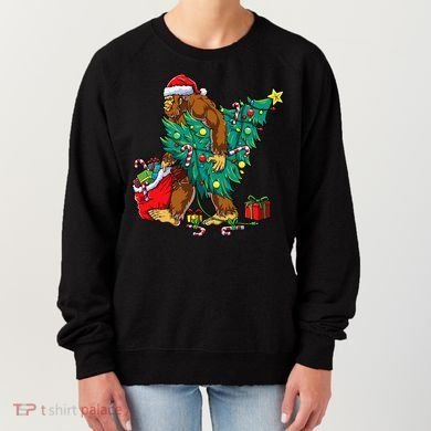 Bigfoot Christmas Tree Lights Xmas Women's Sweatshirt