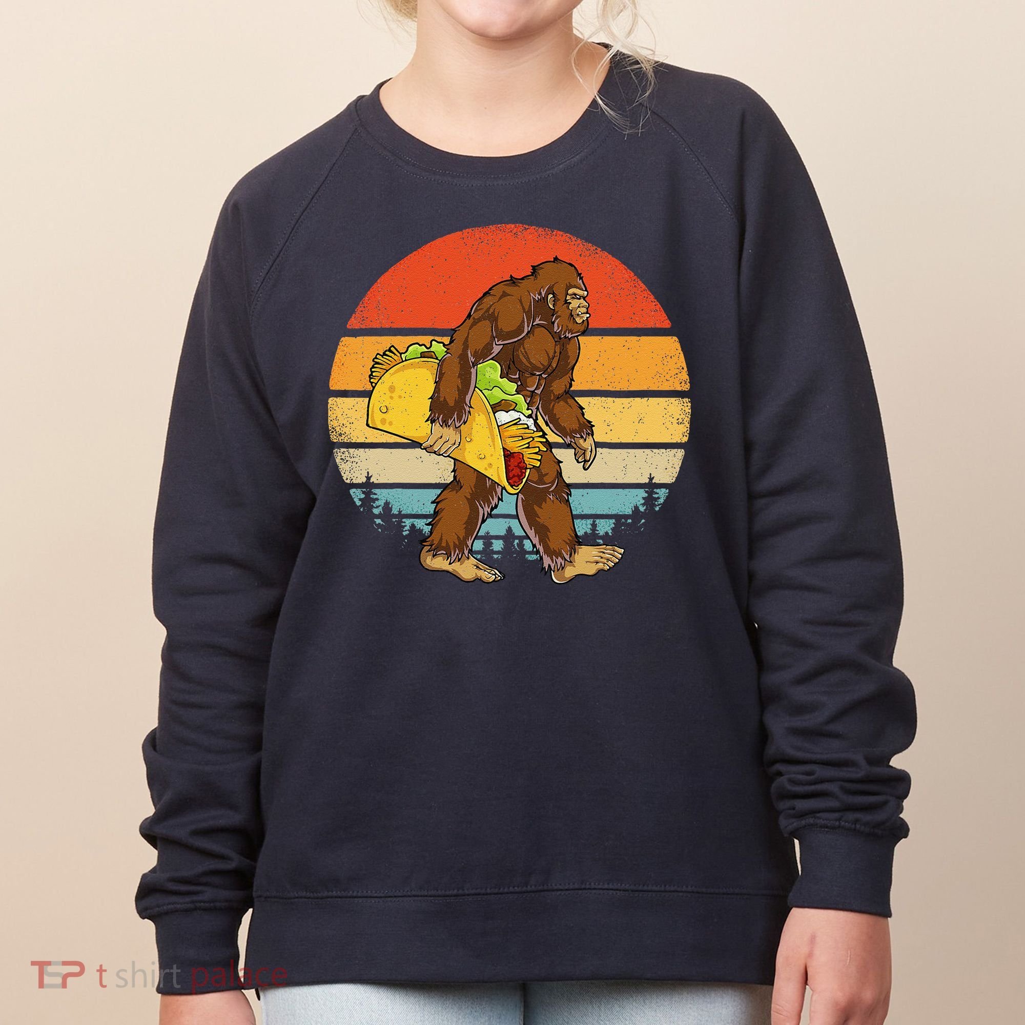 Bigfoot Carrying Taco Funny Cinco De Mayo Sasquatch Women's Sweatshirt