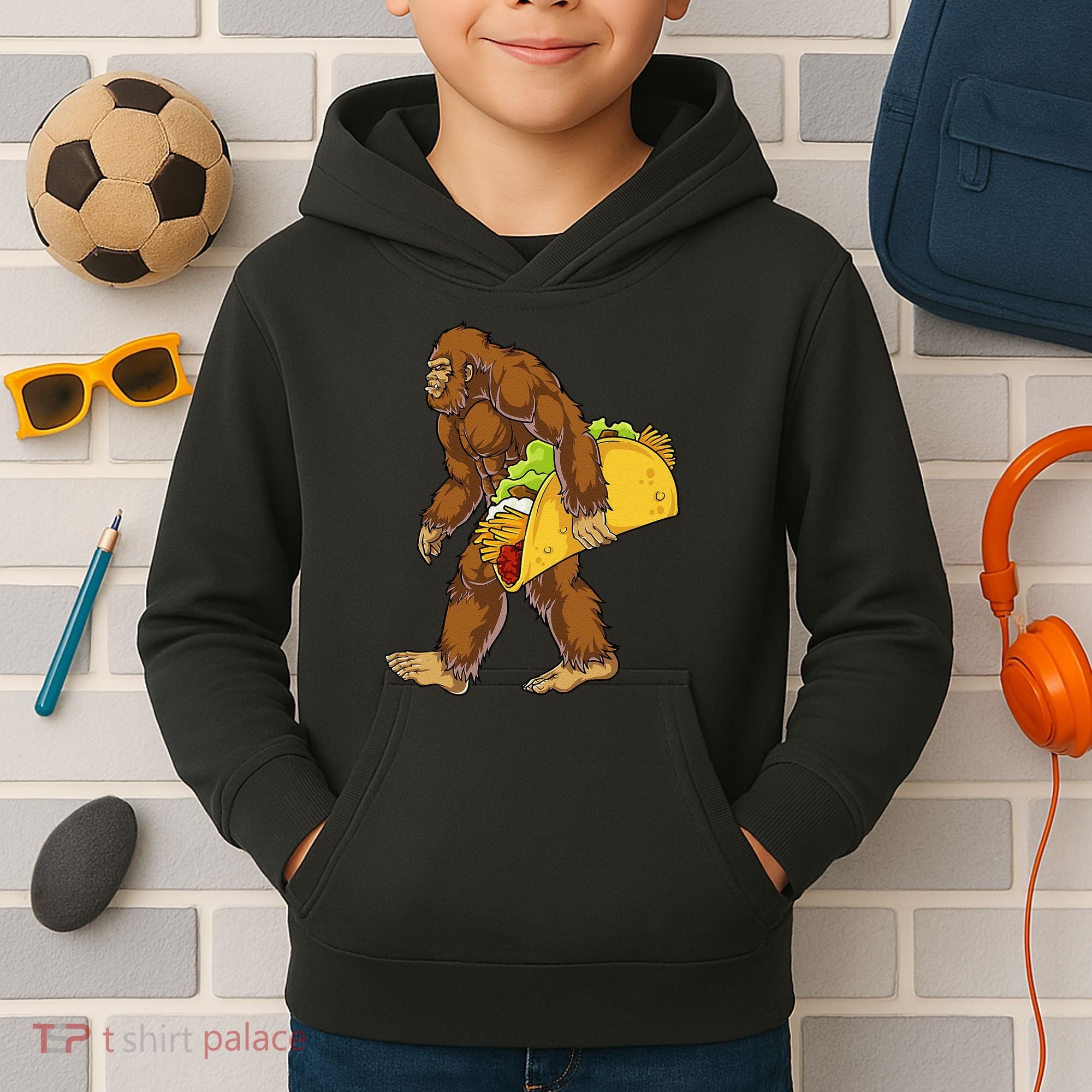 Bigfoot Carrying Taco Funny Cinco De Mayo Sasquatch Funny Kids Hoodie