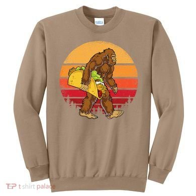 Bigfoot Carrying Taco Funny Cinco De Mayo Sasquatch Gift Sweatshirt