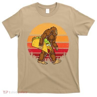 Bigfoot Carrying Taco Funny Cinco De Mayo Sasquatch Gift T-Shirt