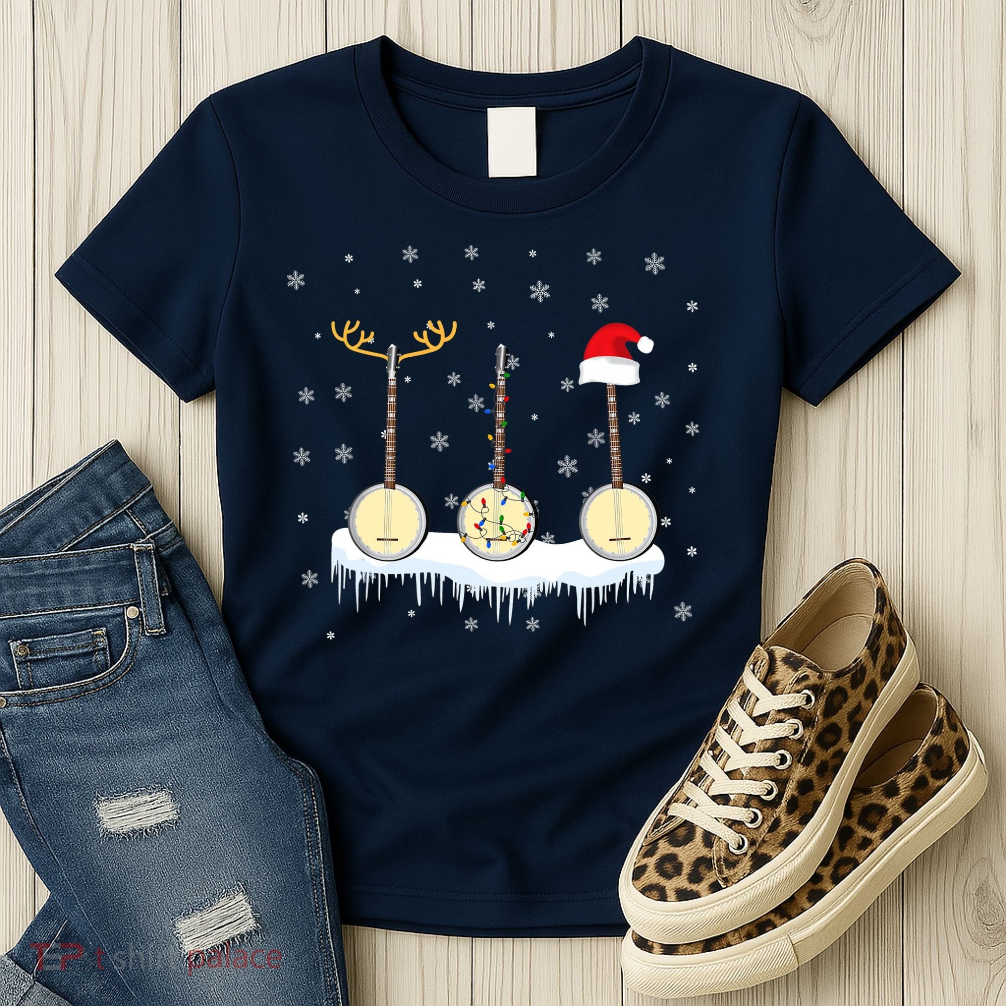 Banjo Christmas Tree With Santa Hat Xmas Women's T-Shirt