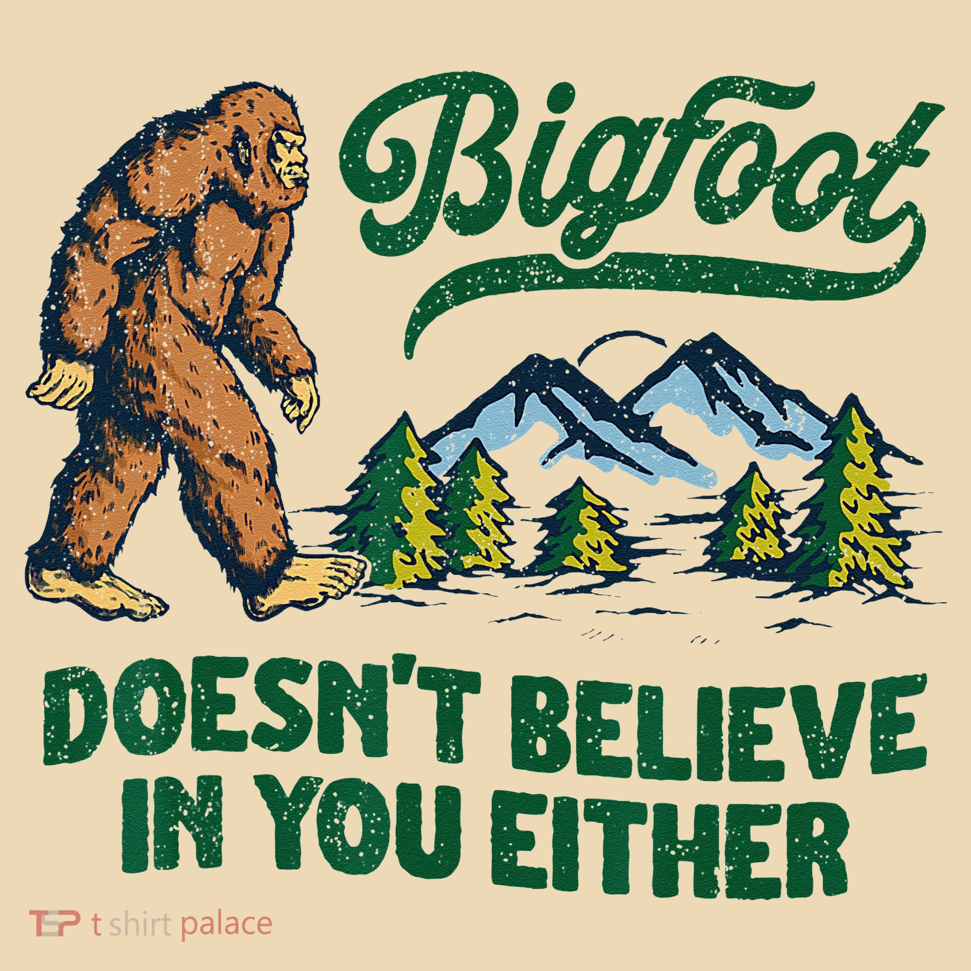 Bigfoot Doesn't Believe In You Either Funny Sasquatch Retro Tote Bag