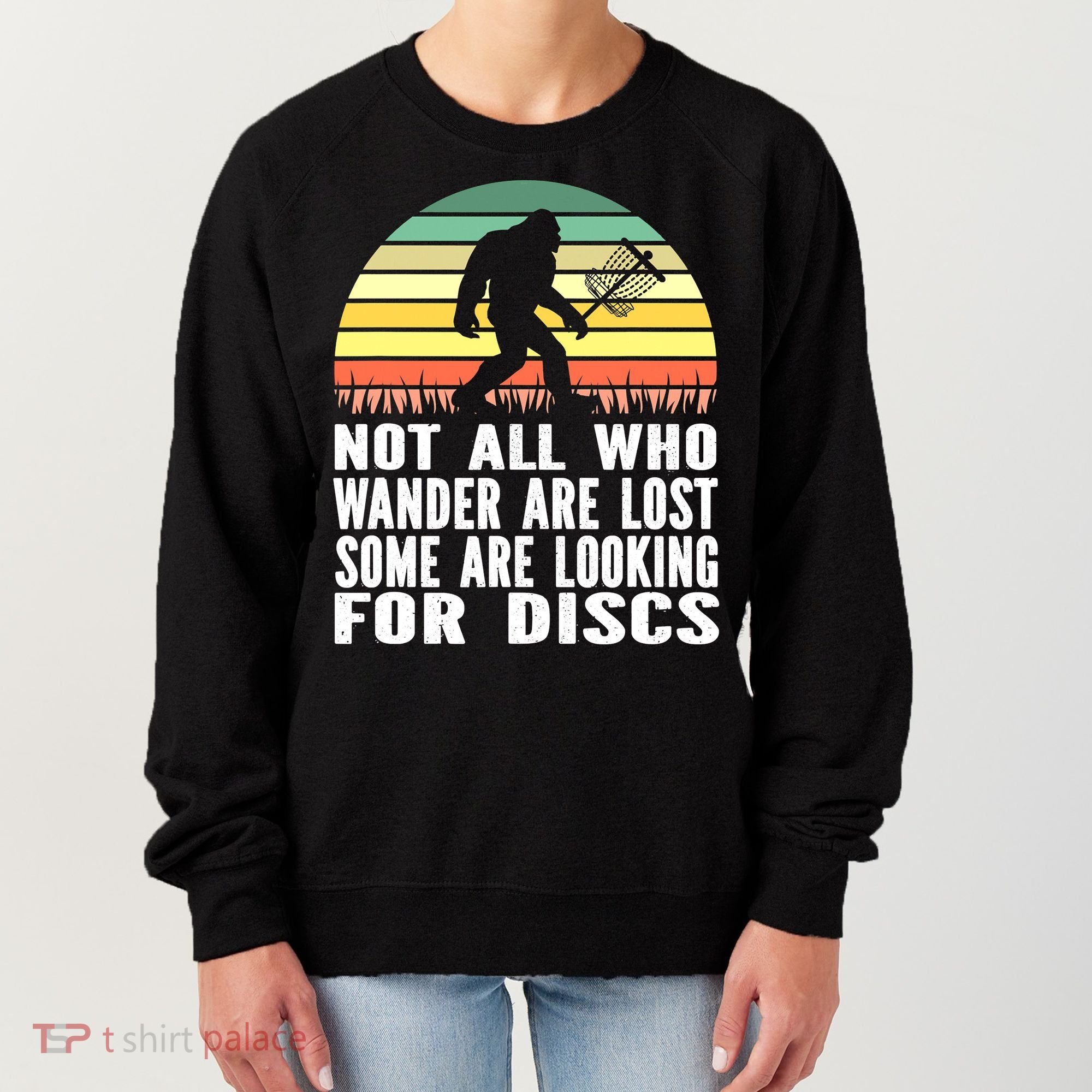 Bigfoot Disc Golf Sasquatch Funny Golf Ultimate Women's Sweatshirt