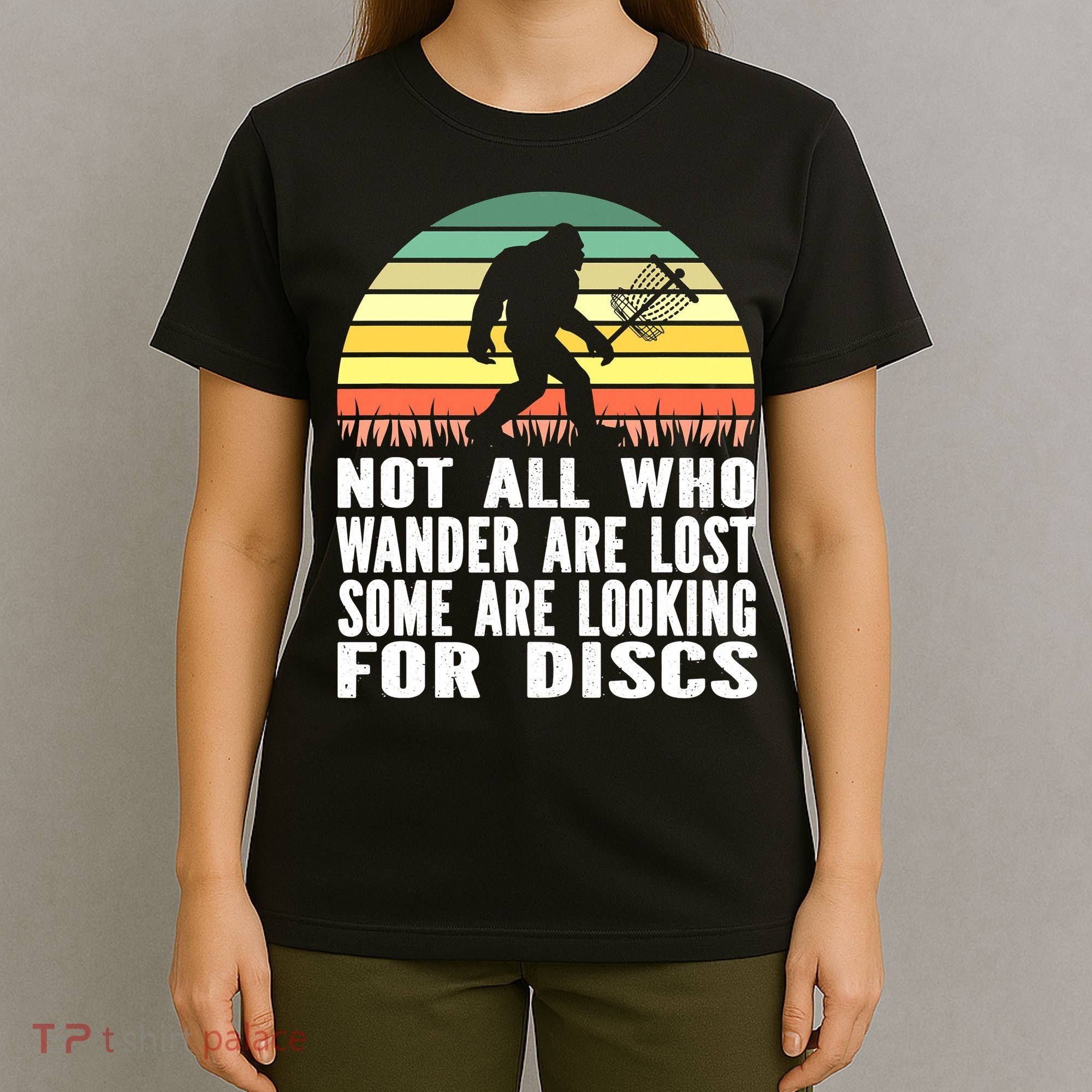 Bigfoot Disc Golf Sasquatch Funny Golf Ultimate T-Shirt