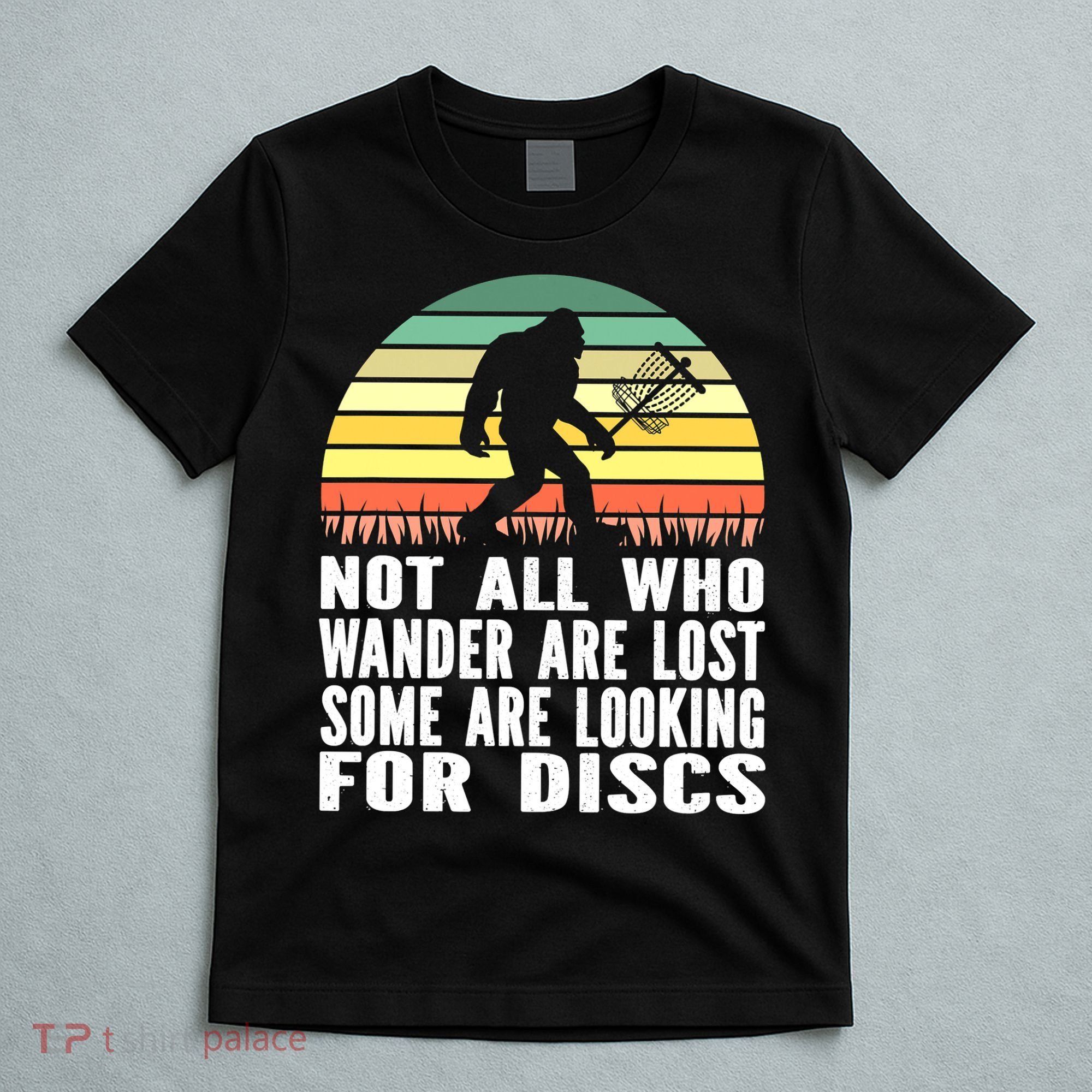 Bigfoot Disc Golf Sasquatch Funny Golf Ultimate T-Shirt