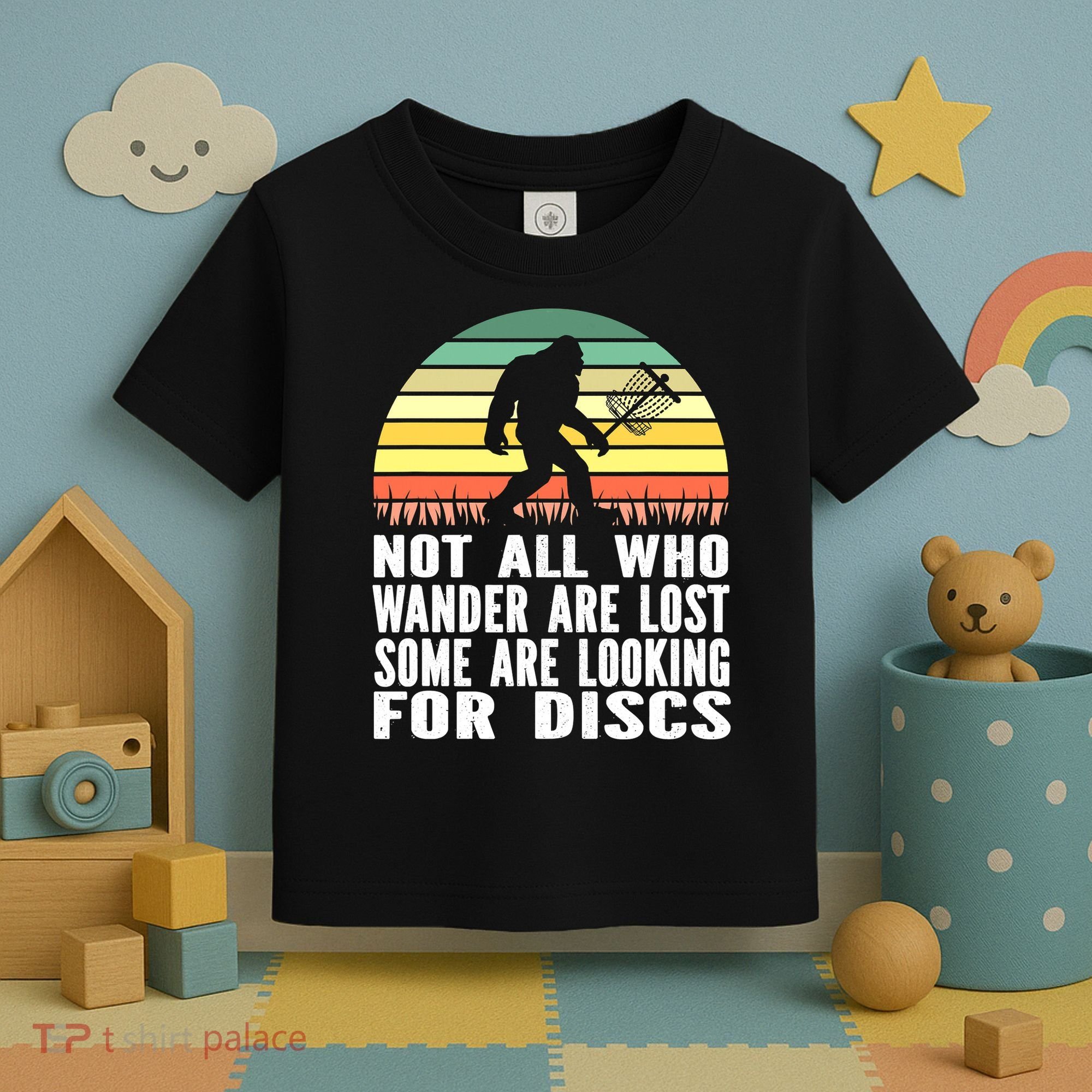 Bigfoot Disc Golf Sasquatch Funny Golf Ultimate Toddler T-Shirt