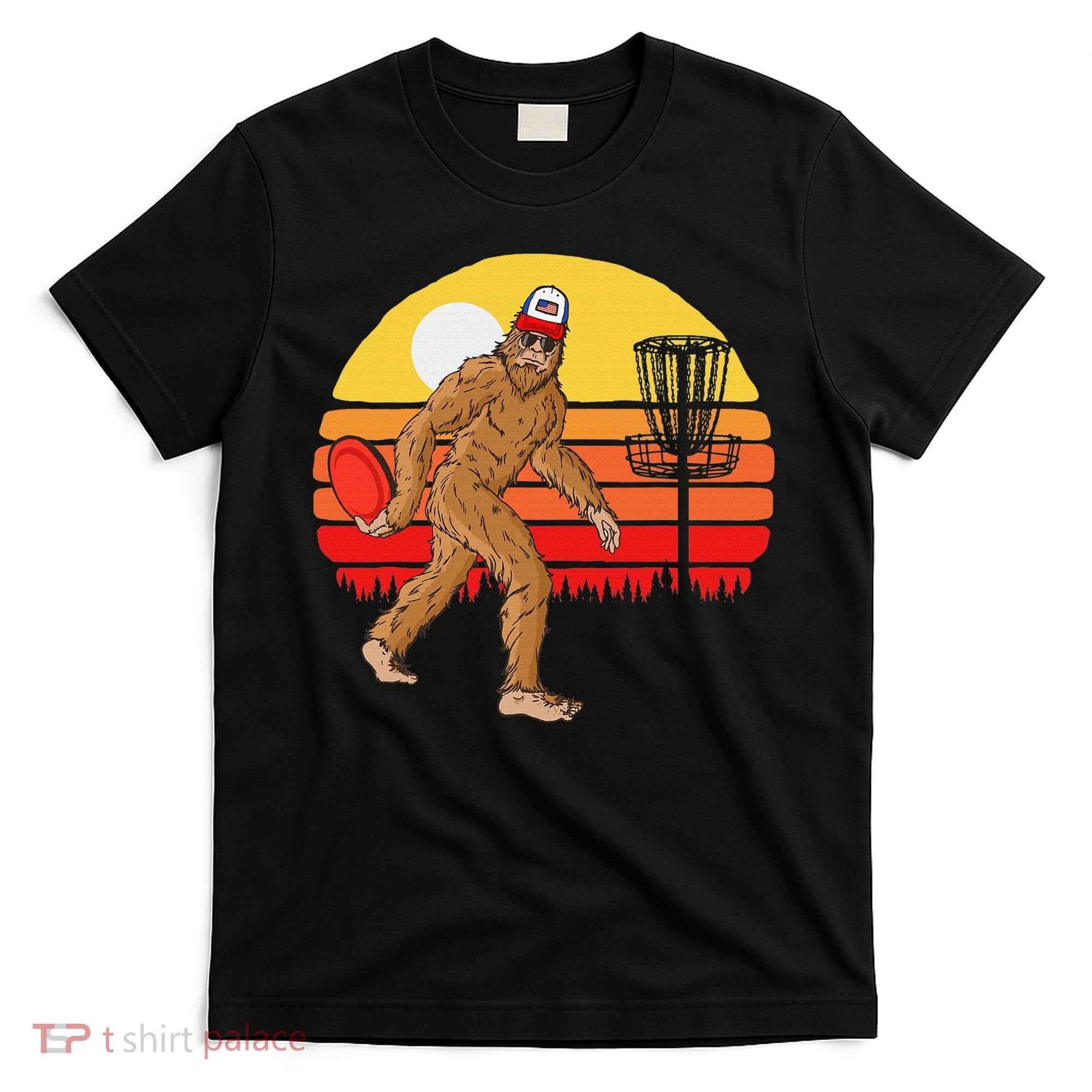 Bigfoot Disc Golf Cryptid Sasquatch Disc Golfer T-Shirt