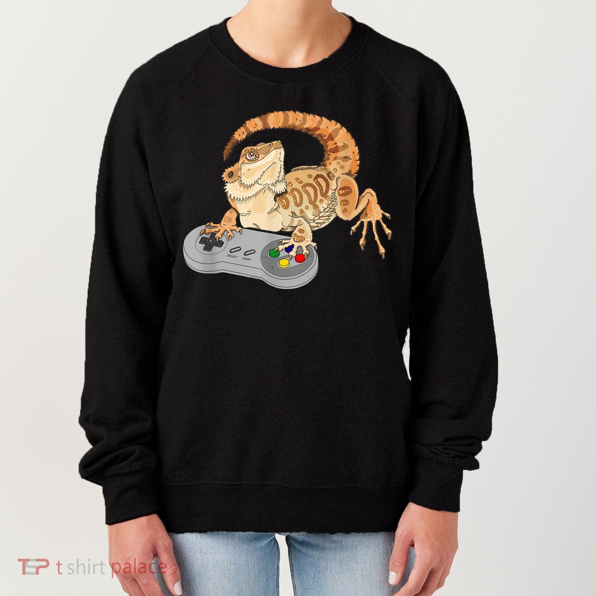 Bearded Dragon Playing Video Game Reptiles Pagona Gamer Women's Sweatshirt