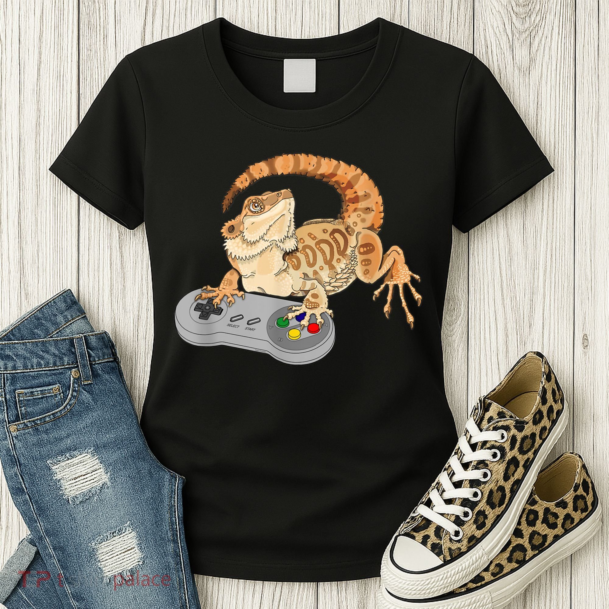 Bearded Dragon Playing Video Game Reptiles Pagona Gamer Women's T-Shirt