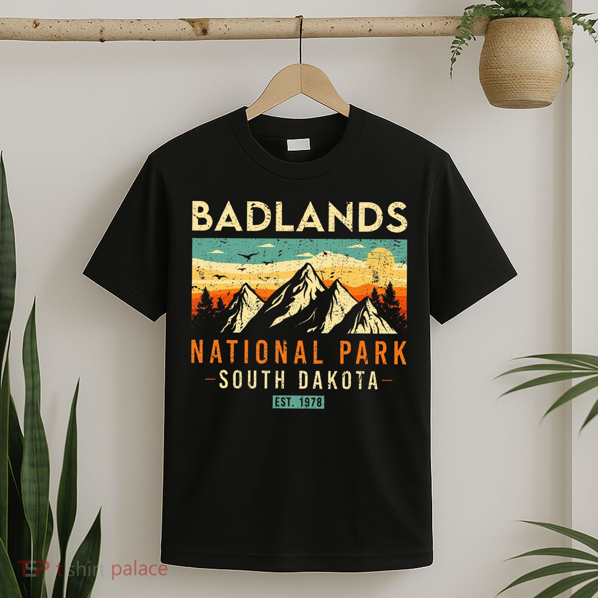Badlands Est. 1978 Vintage Retro South Dakota National Park T-Shirt