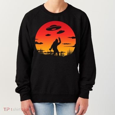 Believe Bigfoot UFO Women's Sweatshirt