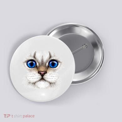 Blue Eyed Realistic Cat Face Button