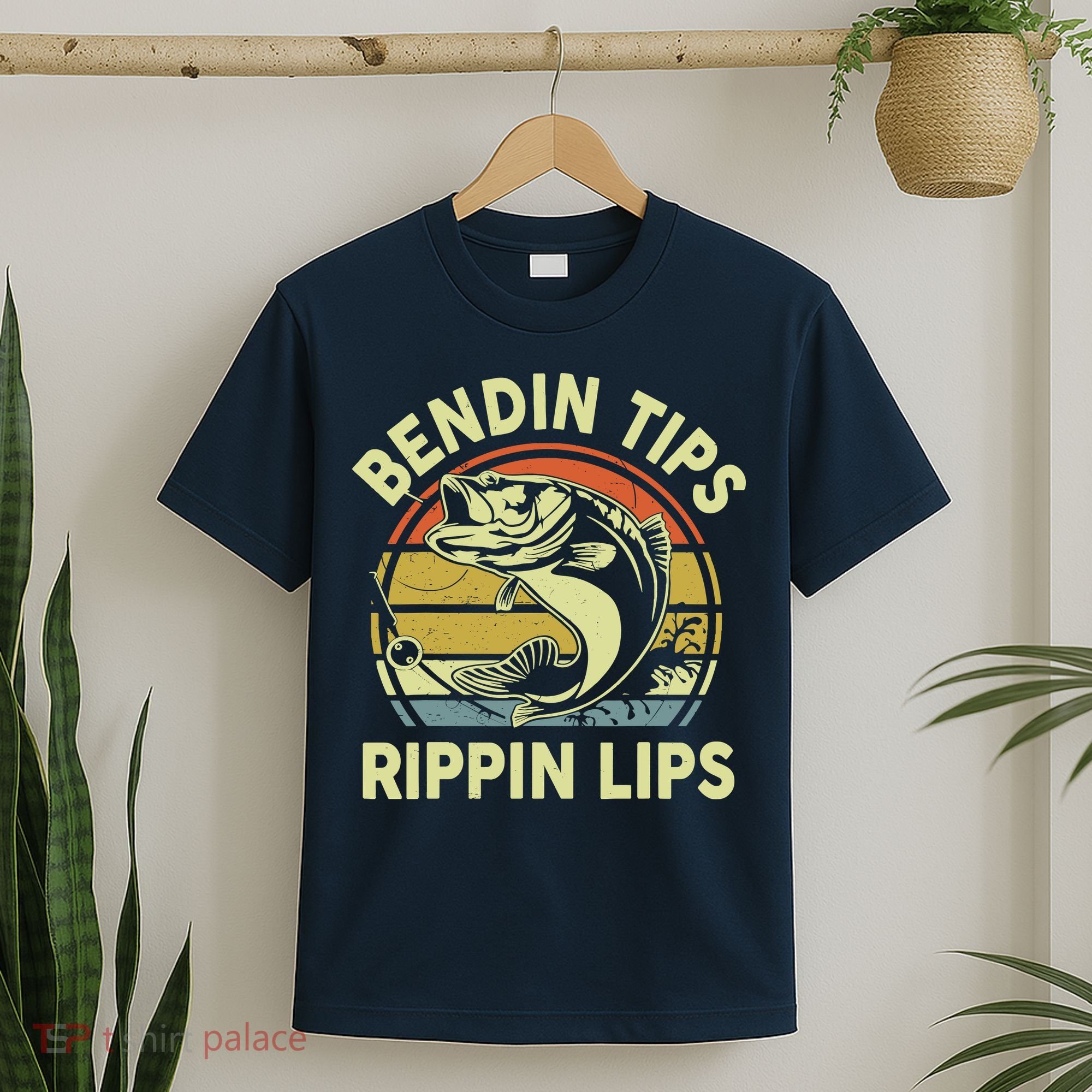 Bass Fish Dad Bendin Tips Rippin Lips Funny Papa Fishing T-Shirt