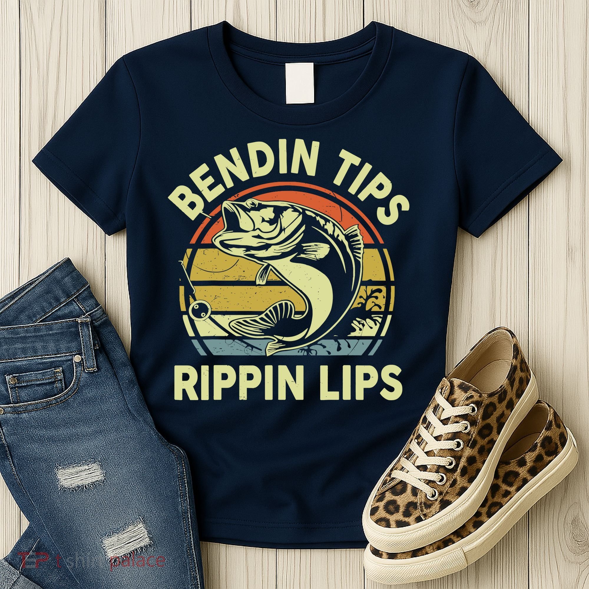 Bass Fish Dad Bendin Tips Rippin Lips Funny Papa Fishing Women's T-Shirt