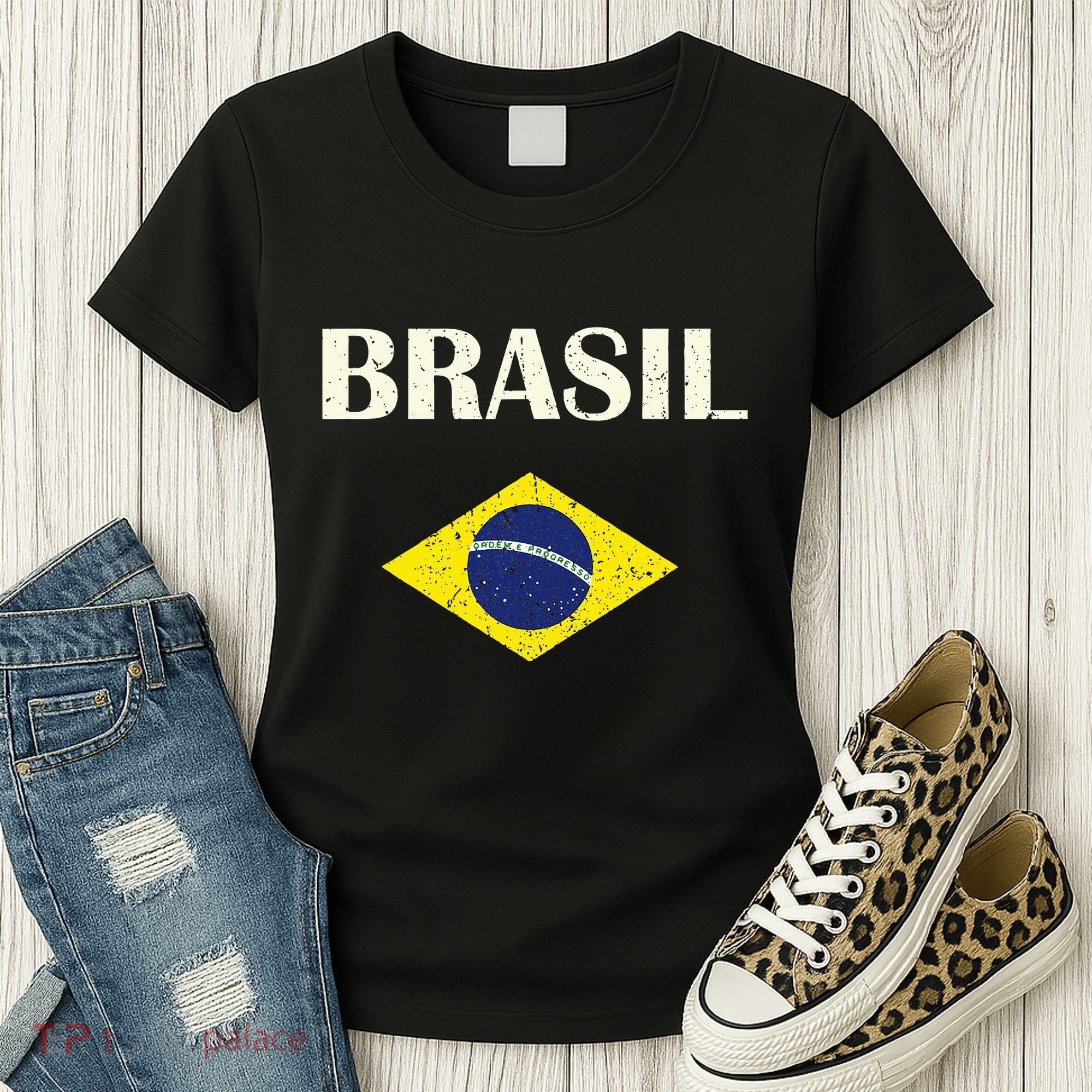 Brasil Flag Retro Soccer Women's T-Shirt