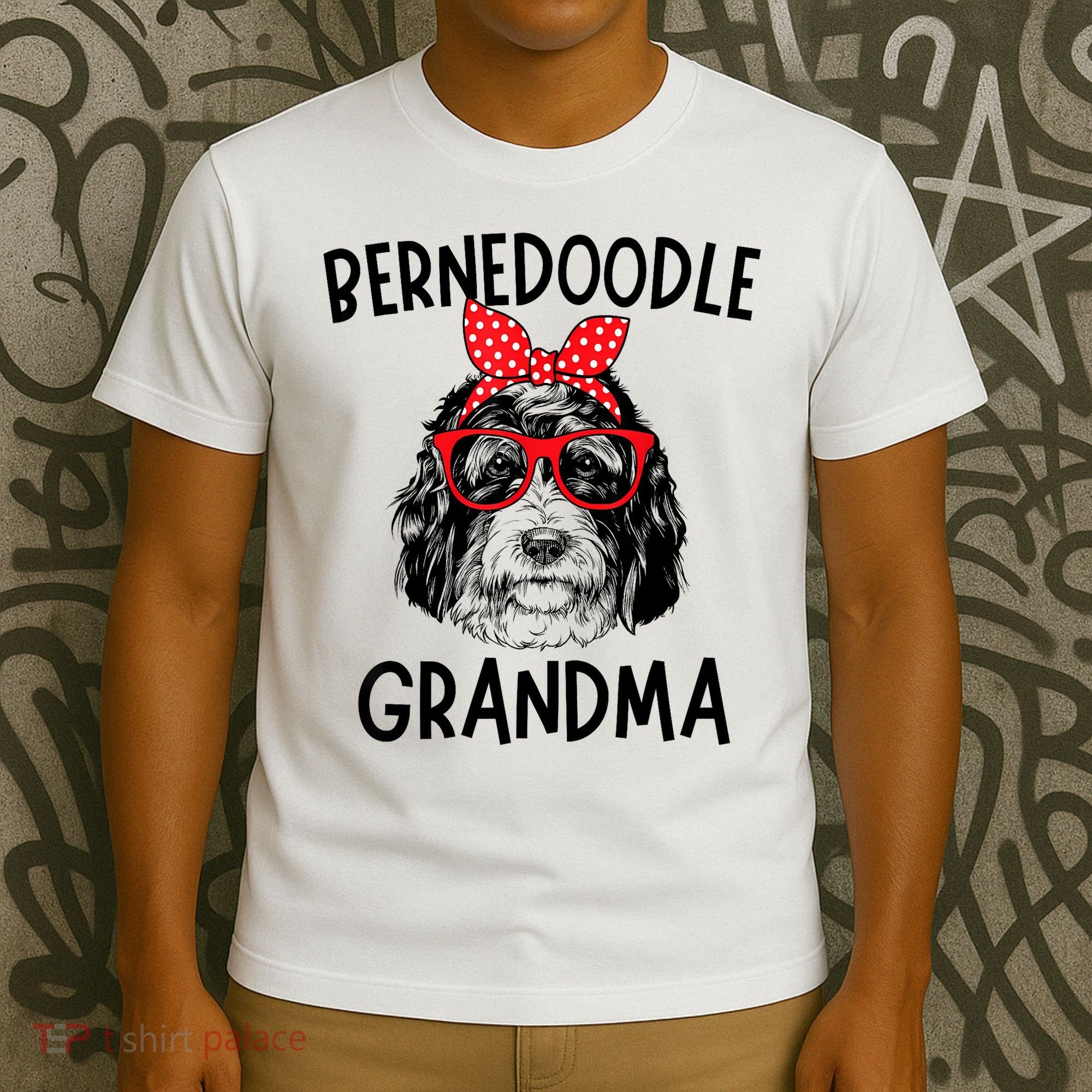 Bernedoodle Grandma Bernedoodle Dog Nana Mother's Day T-Shirt