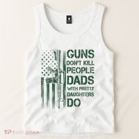 Best Gift Guns DonT Kill People Dads With Pretty Daughters Tank Top thumb 2