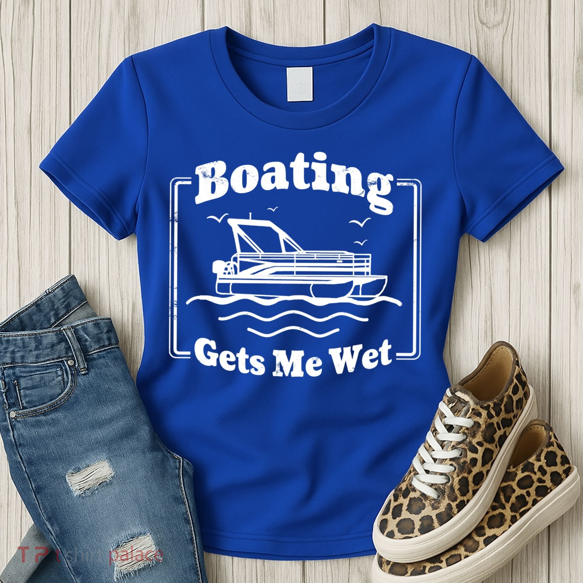 Boating Gets Me Wet Funny Boating Great Gift Women's T-Shirt