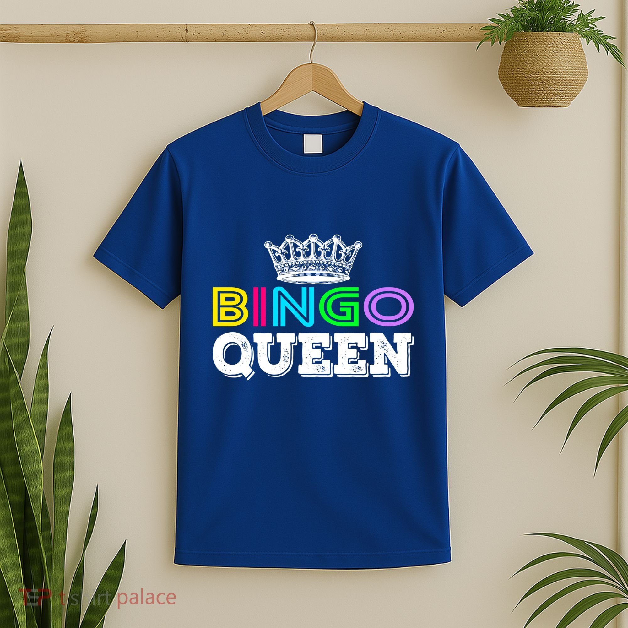Bingo Gift Queen Funny Bingo Queen Funny Gift Moms Gift T-Shirt