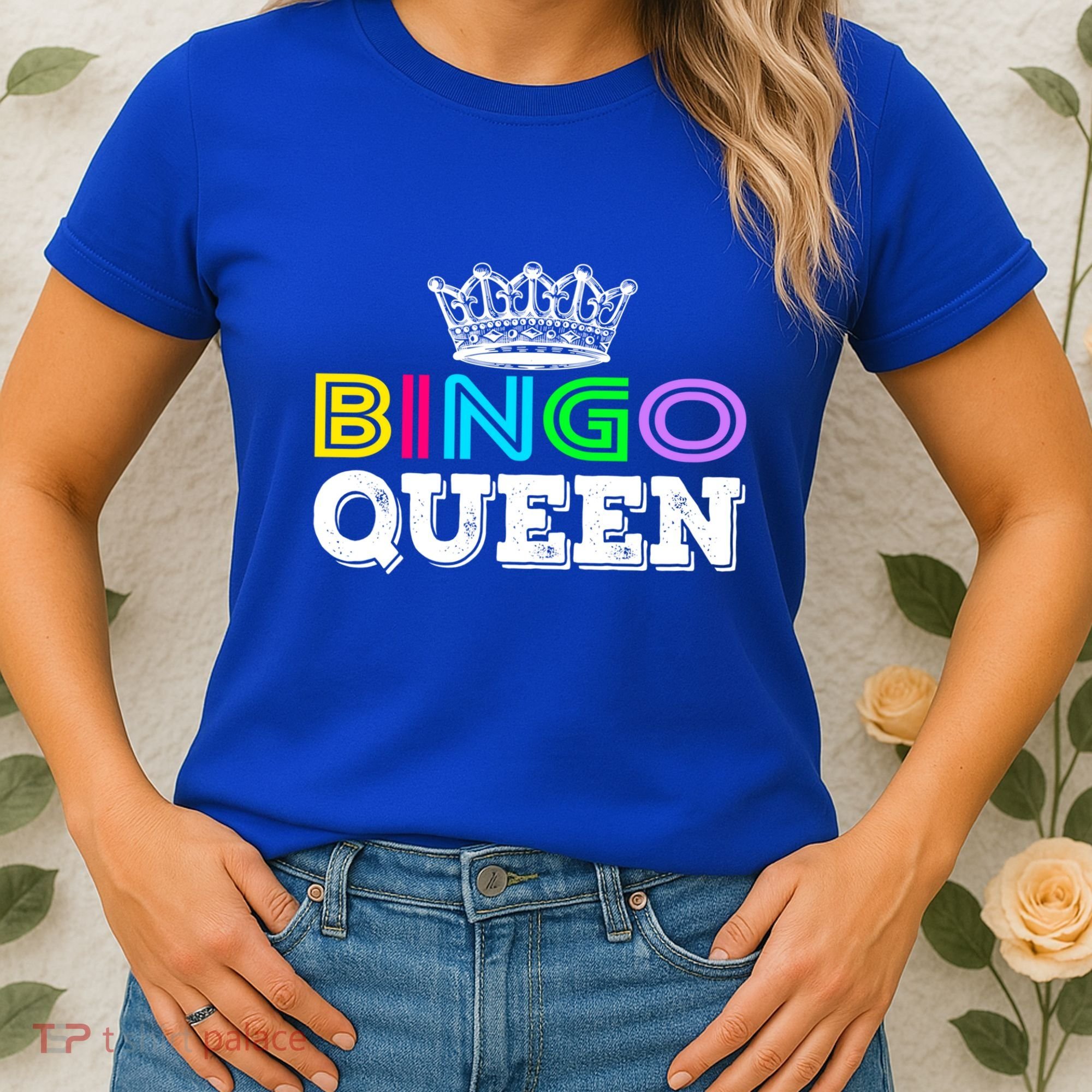 Bingo Gift Queen Funny Bingo Queen Funny Gift Moms Gift Women's T-Shirt