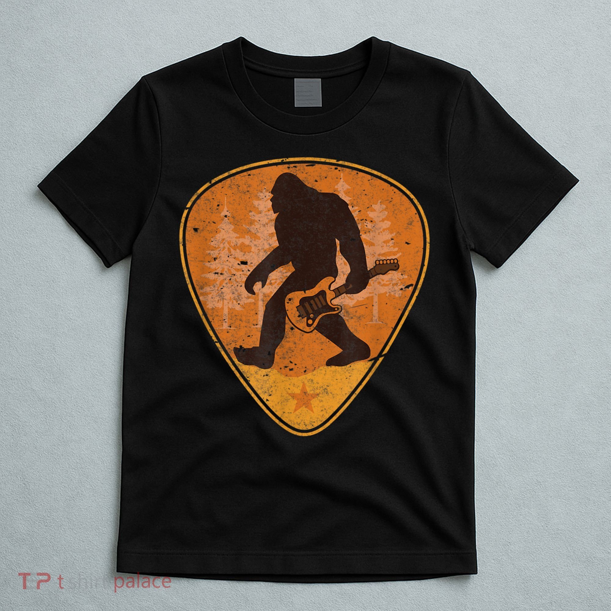 Bigfoot Guitar Sasquatch Yeti Guitarist Music Men T-Shirt