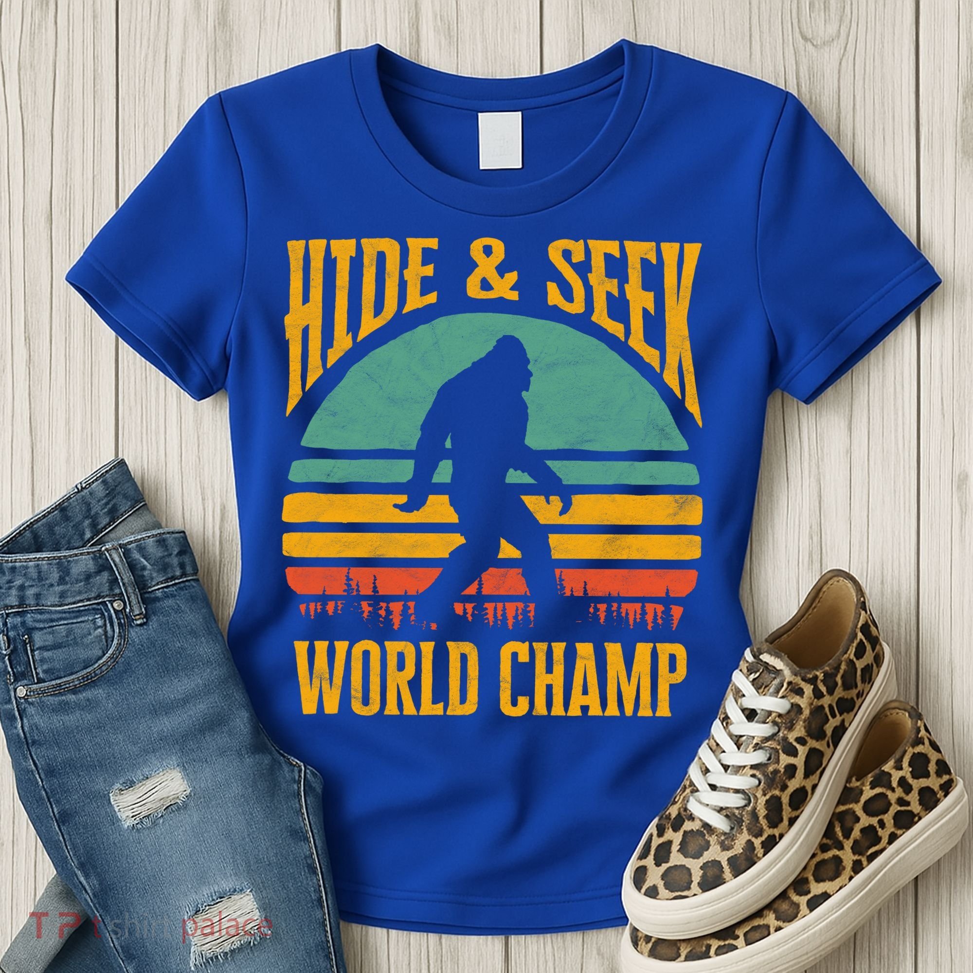 Bigfoot Hide And Seek Champ Sasquatch Retro 70s Gift Women's T-Shirt